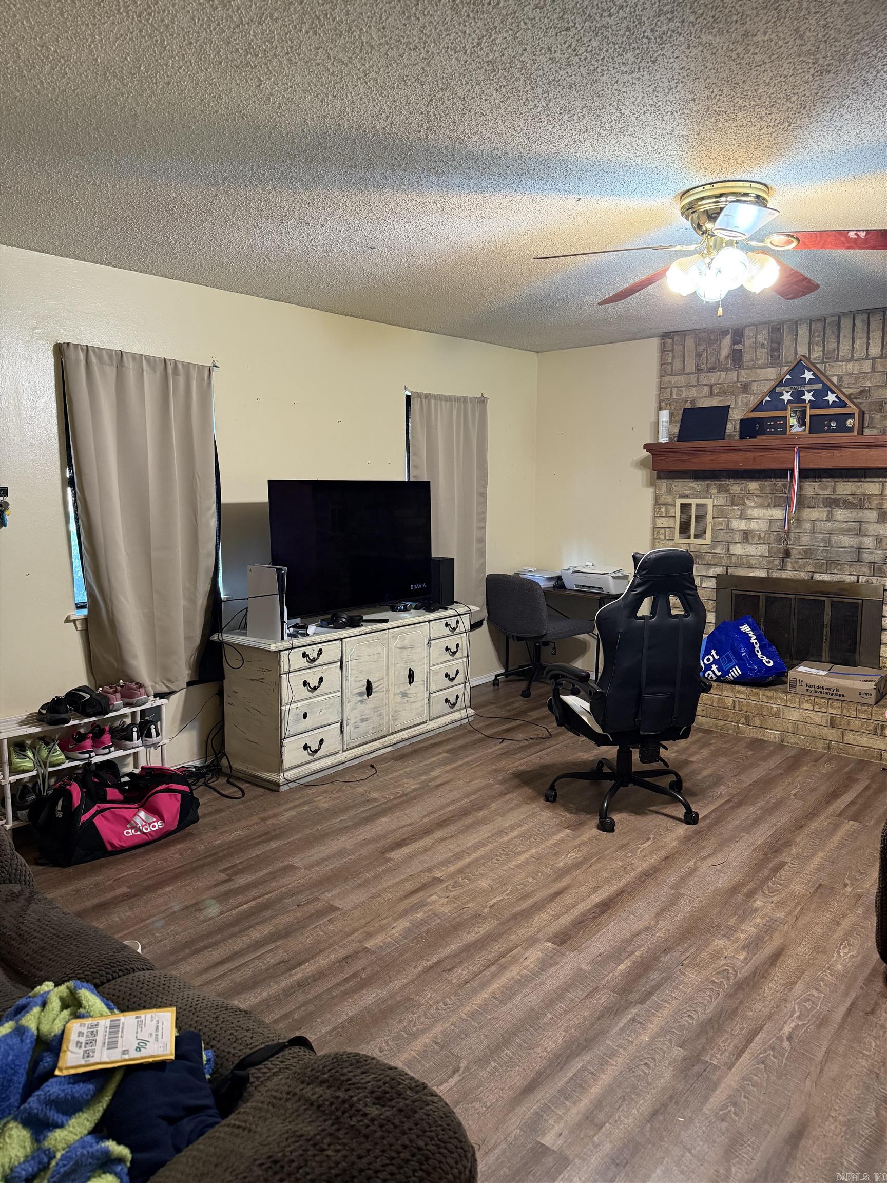 2102 E 14th  Russellville, AR