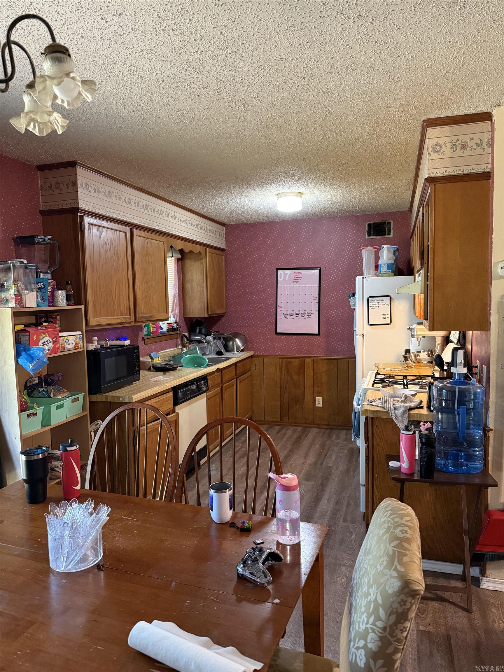 2102 E 14th  Russellville, AR