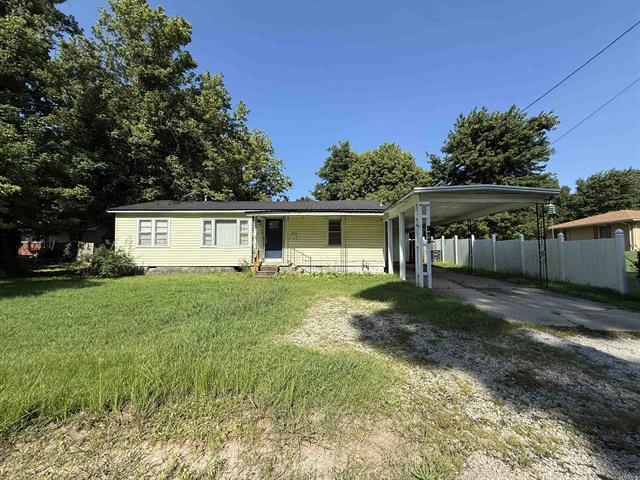 852  Circle  Piggott, AR