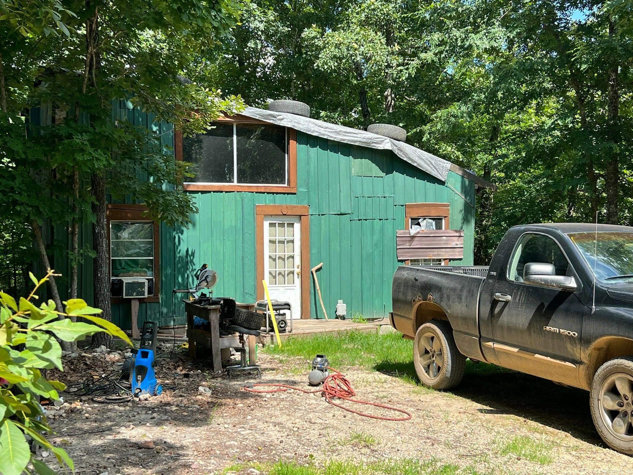 1001 Foxfield Road  Mammoth Spring, AR