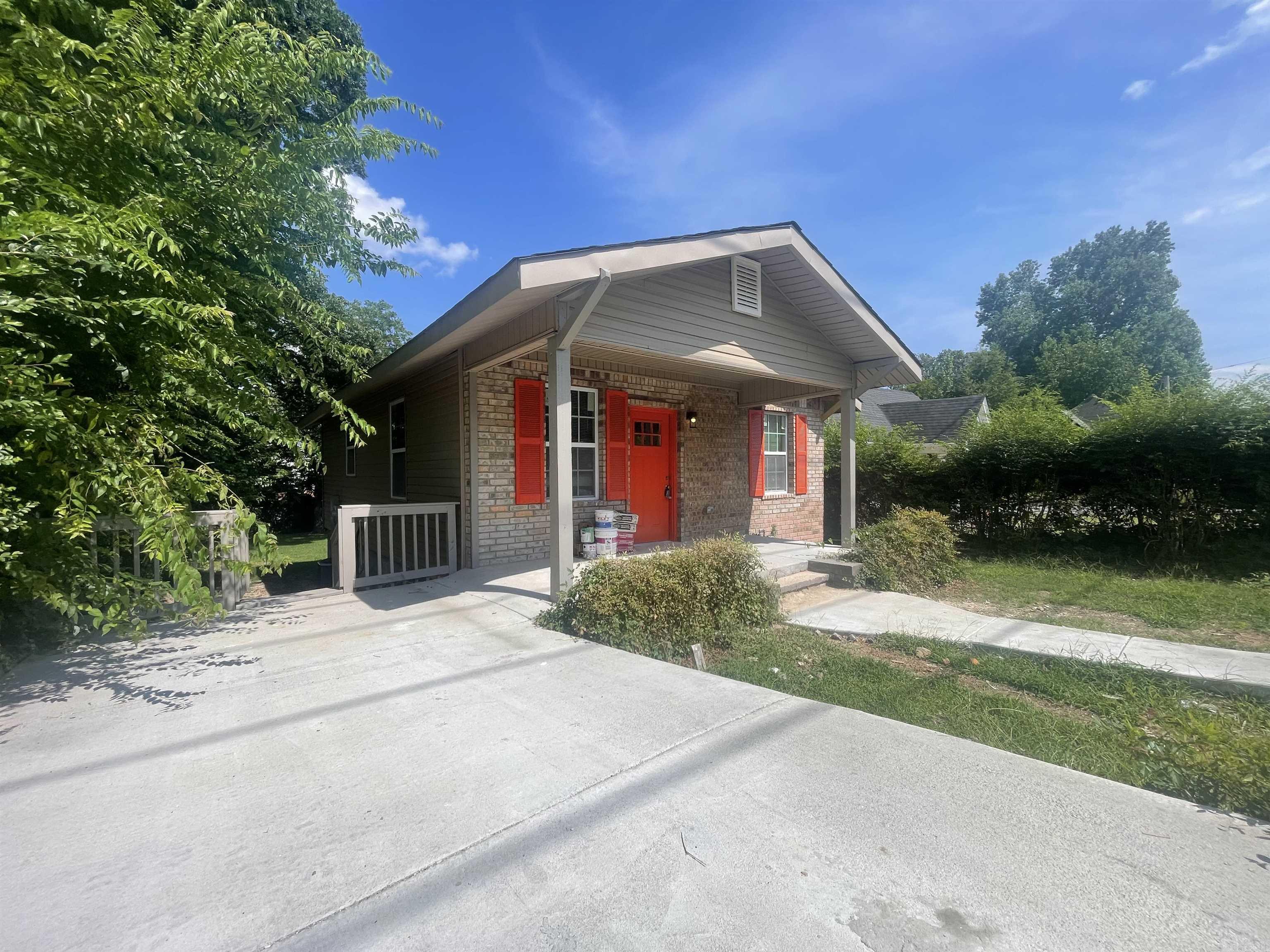 2817 Center  Little Rock, AR