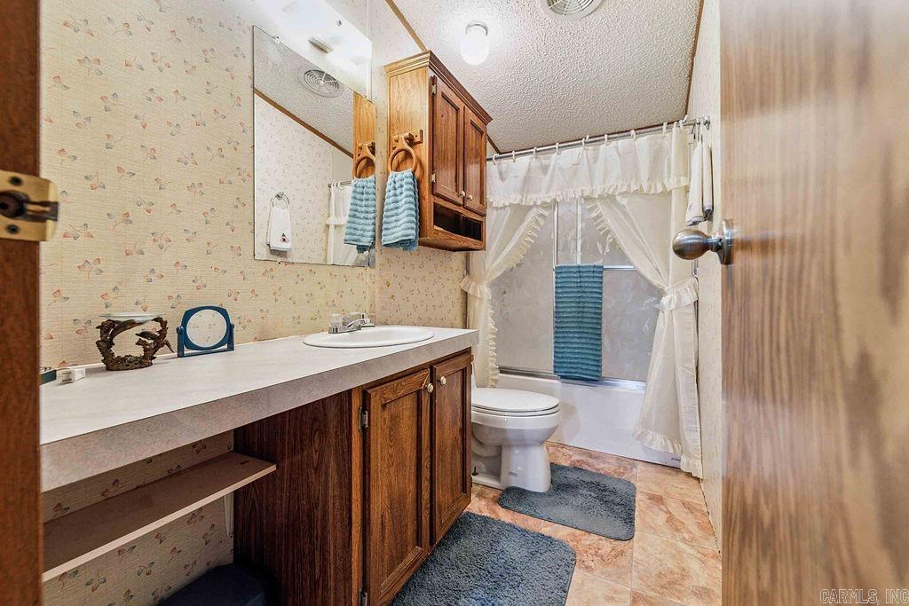 2687 Highway 65  Clinton, AR