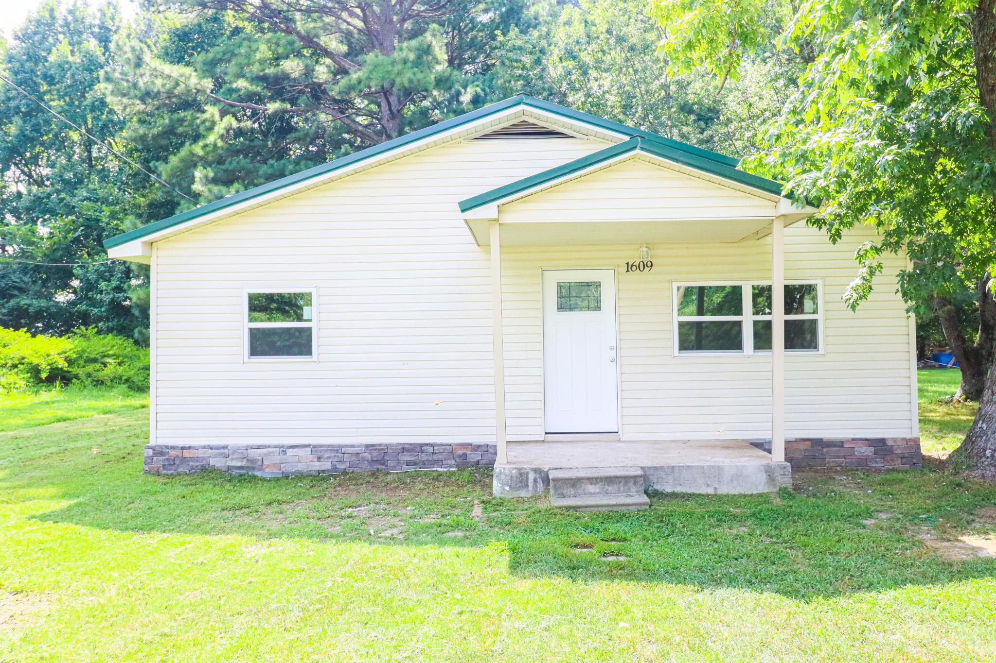 1609 Granger  Jonesboro, AR