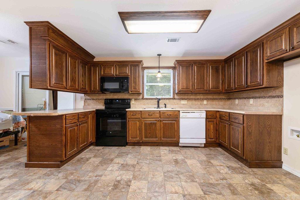 1315 S Crawford St  Clarksville, AR