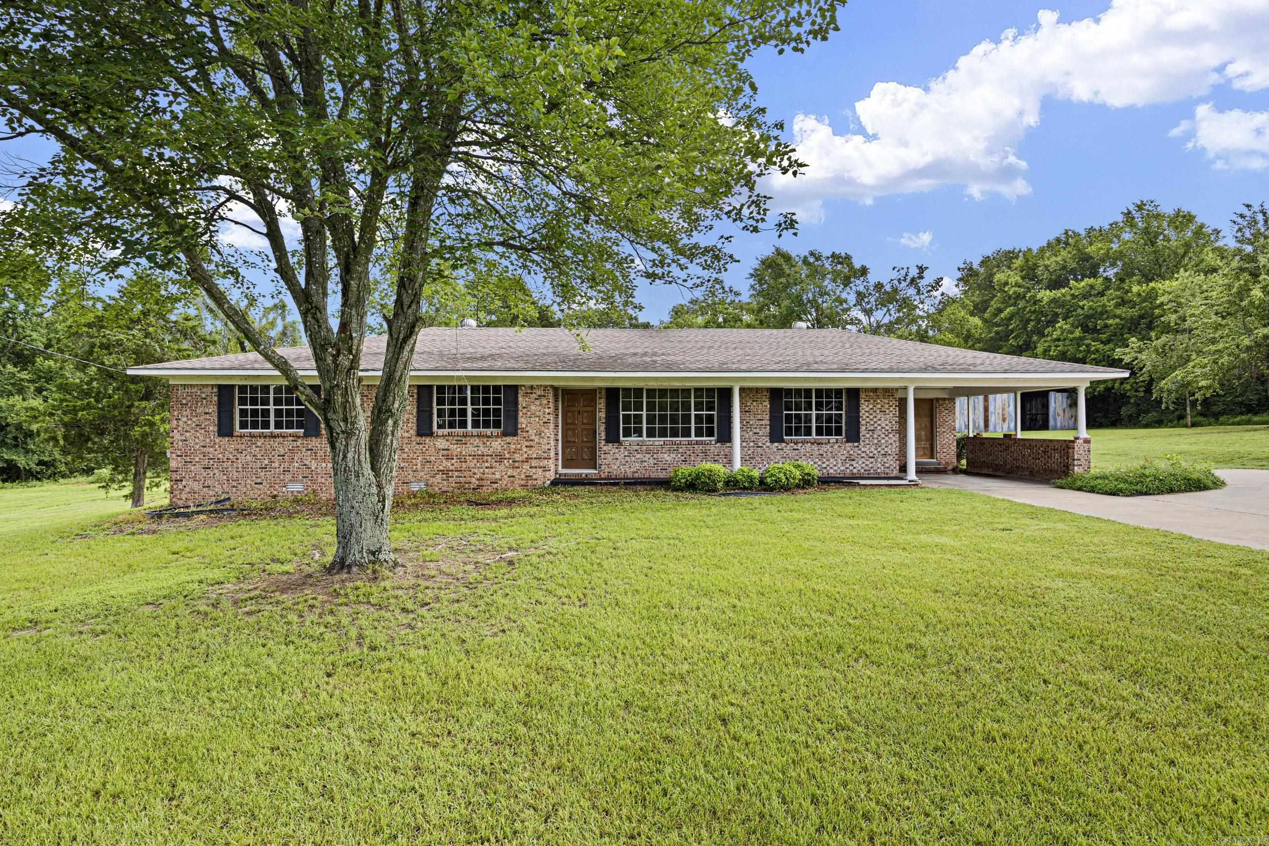 27480 W HWY 64  London, AR