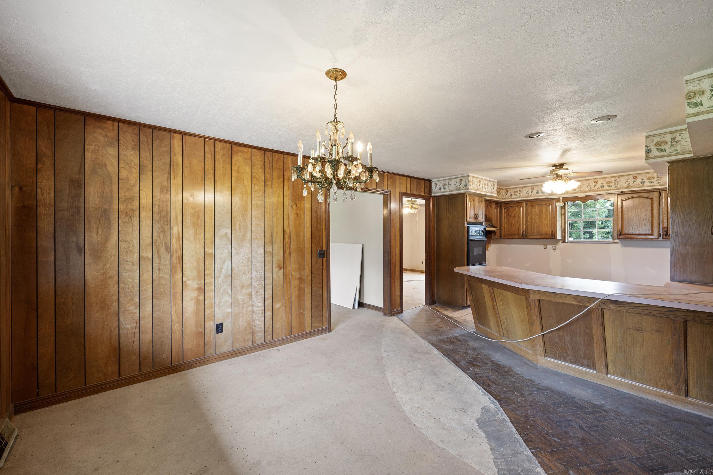 27480 W HWY 64  London, AR