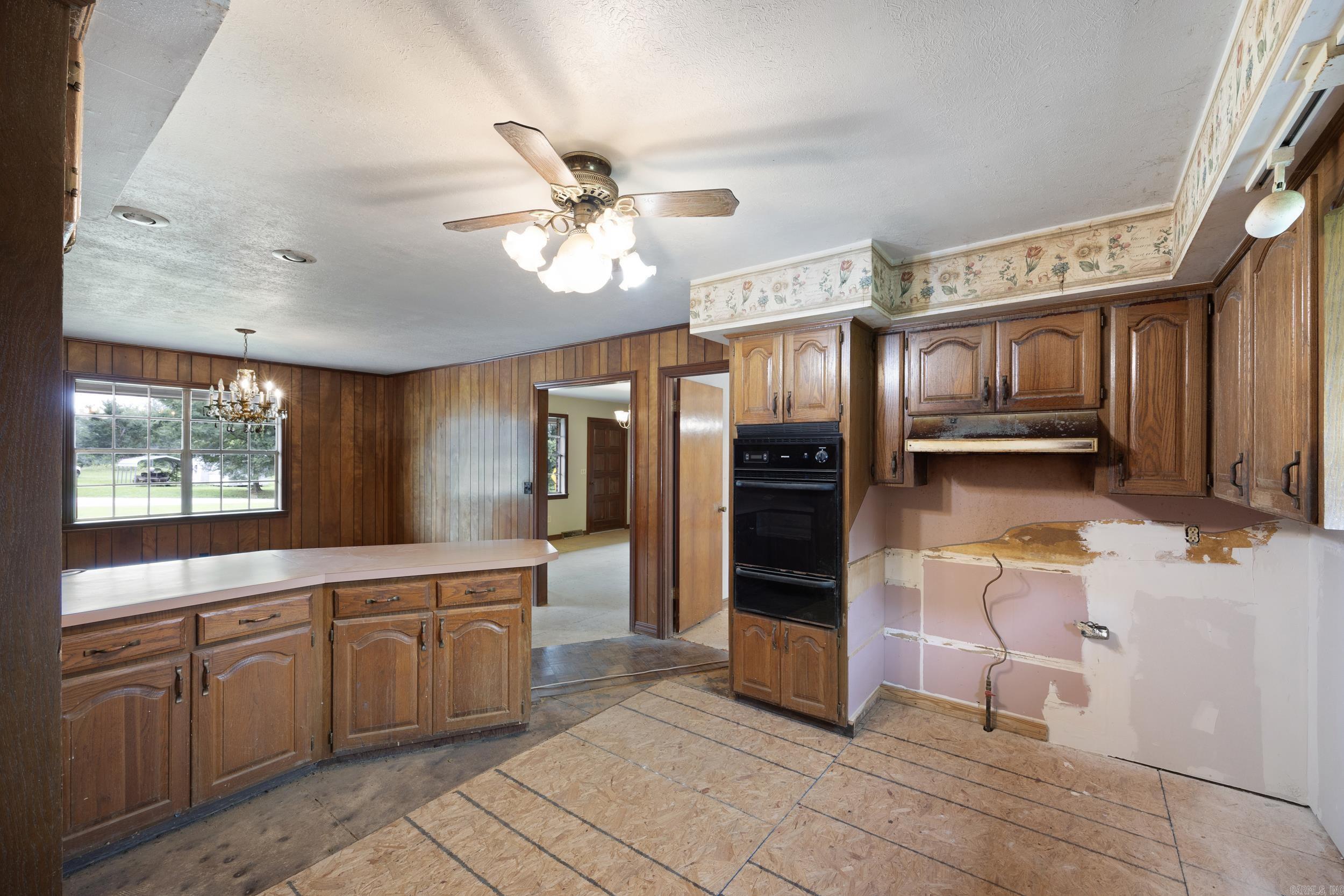27480 W HWY 64  London, AR