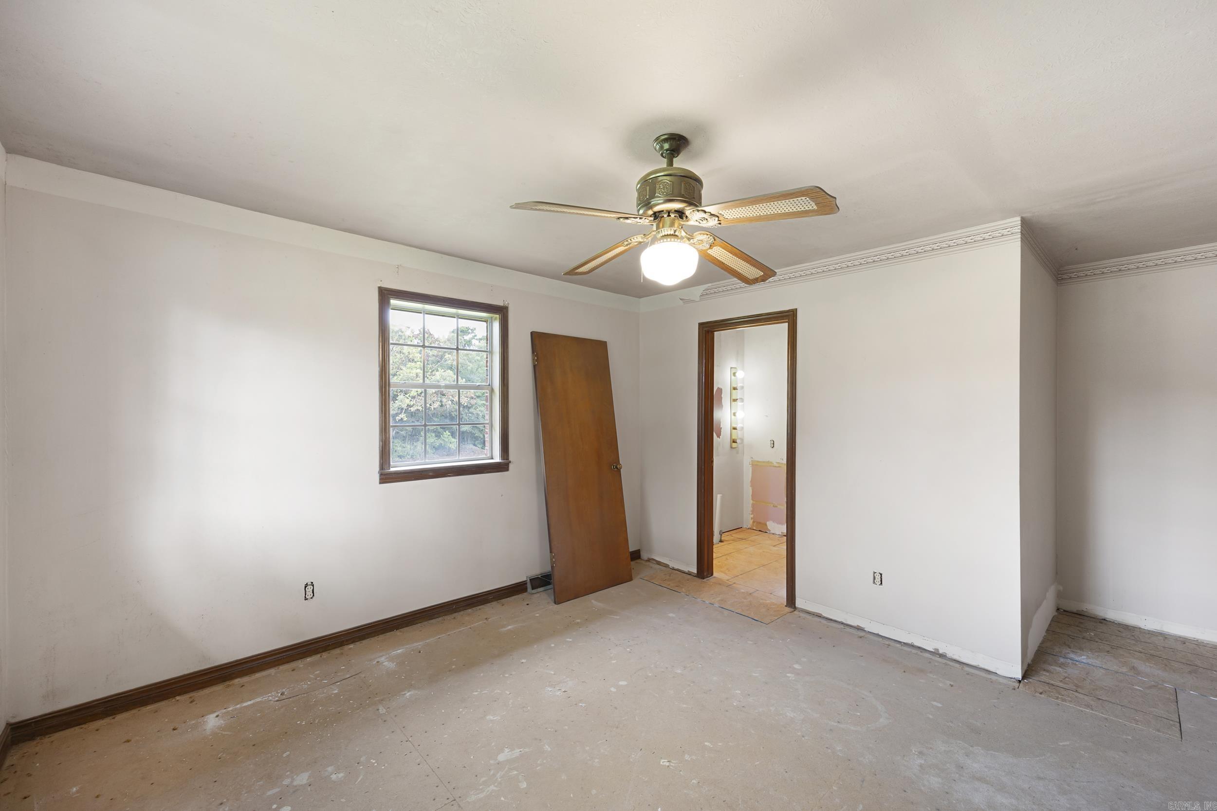 27480 W HWY 64  London, AR