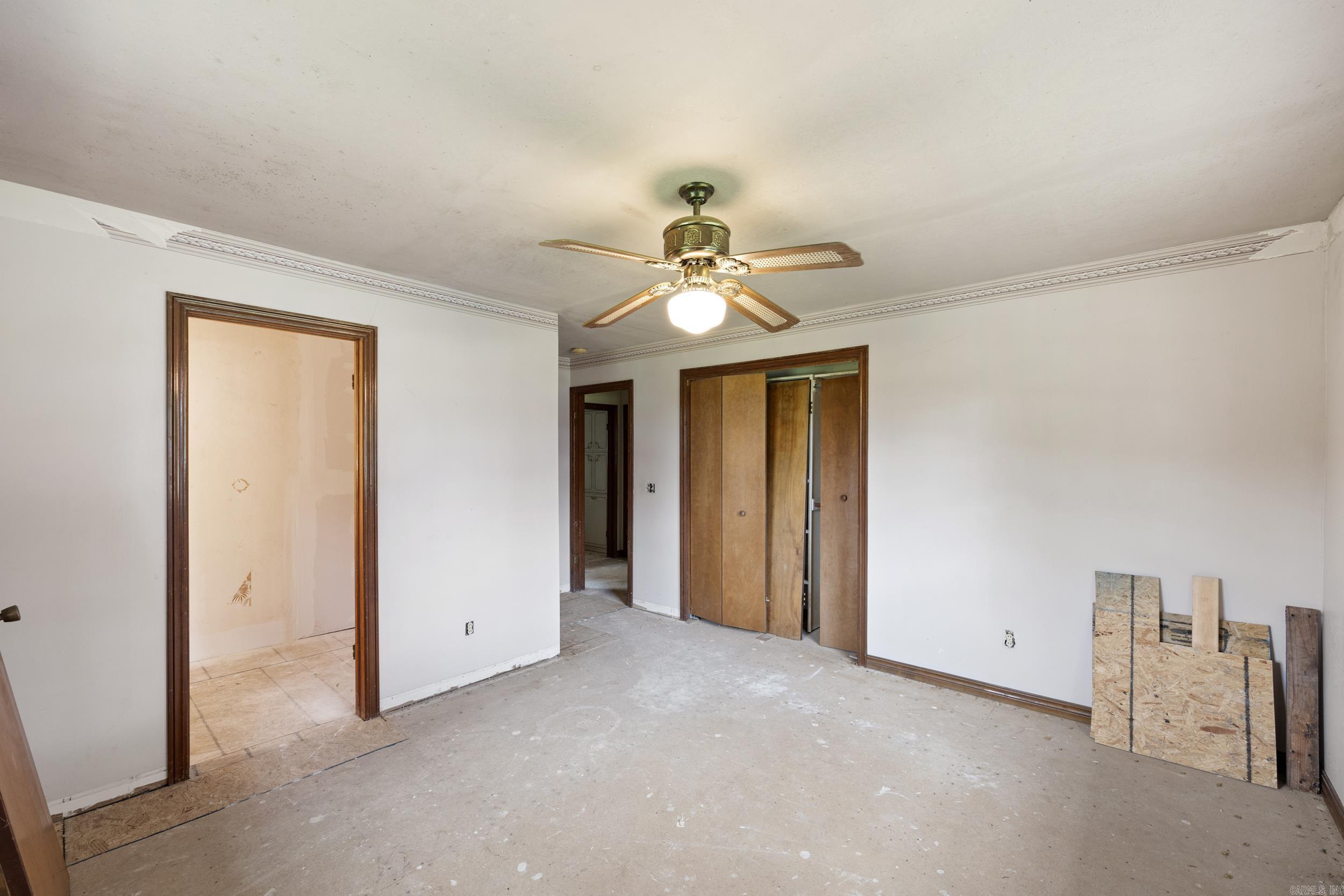 27480 W HWY 64  London, AR