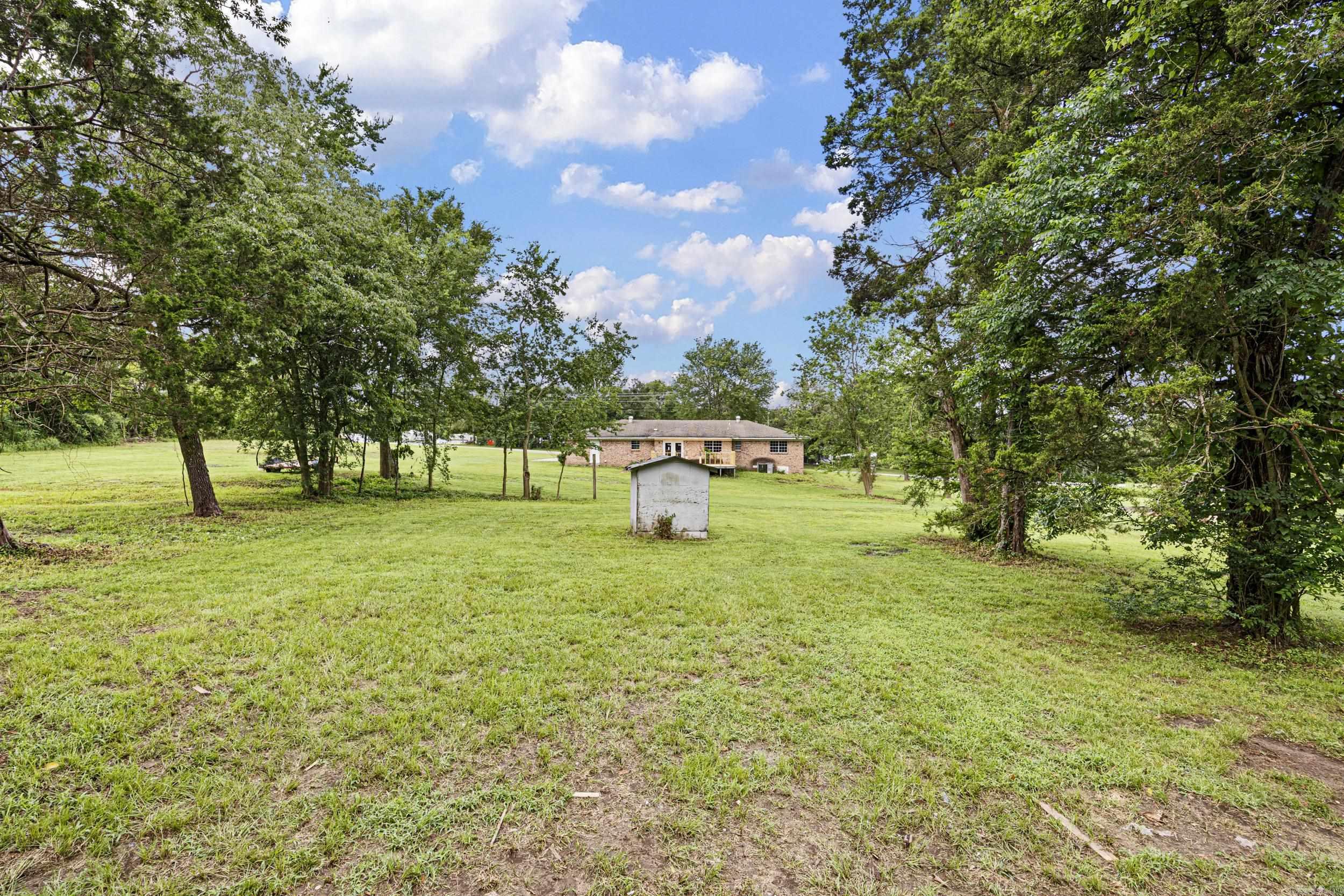 27480 W HWY 64  London, AR