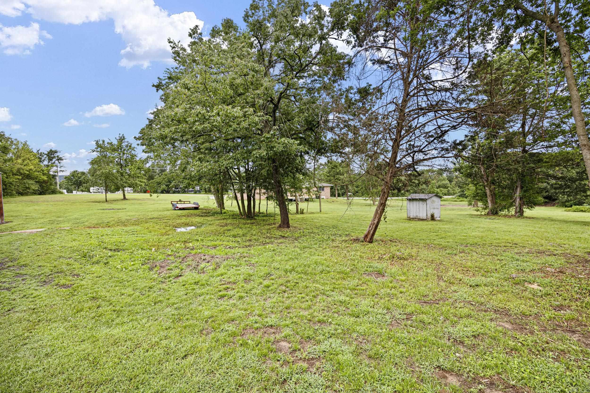 27480 W HWY 64  London, AR