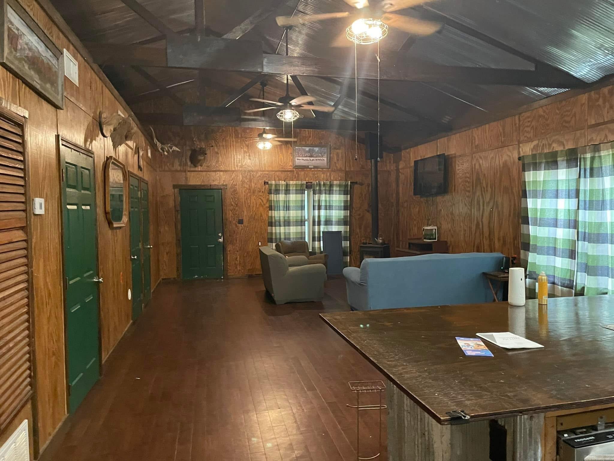 541 Cox Cypress  Stuttgart, AR