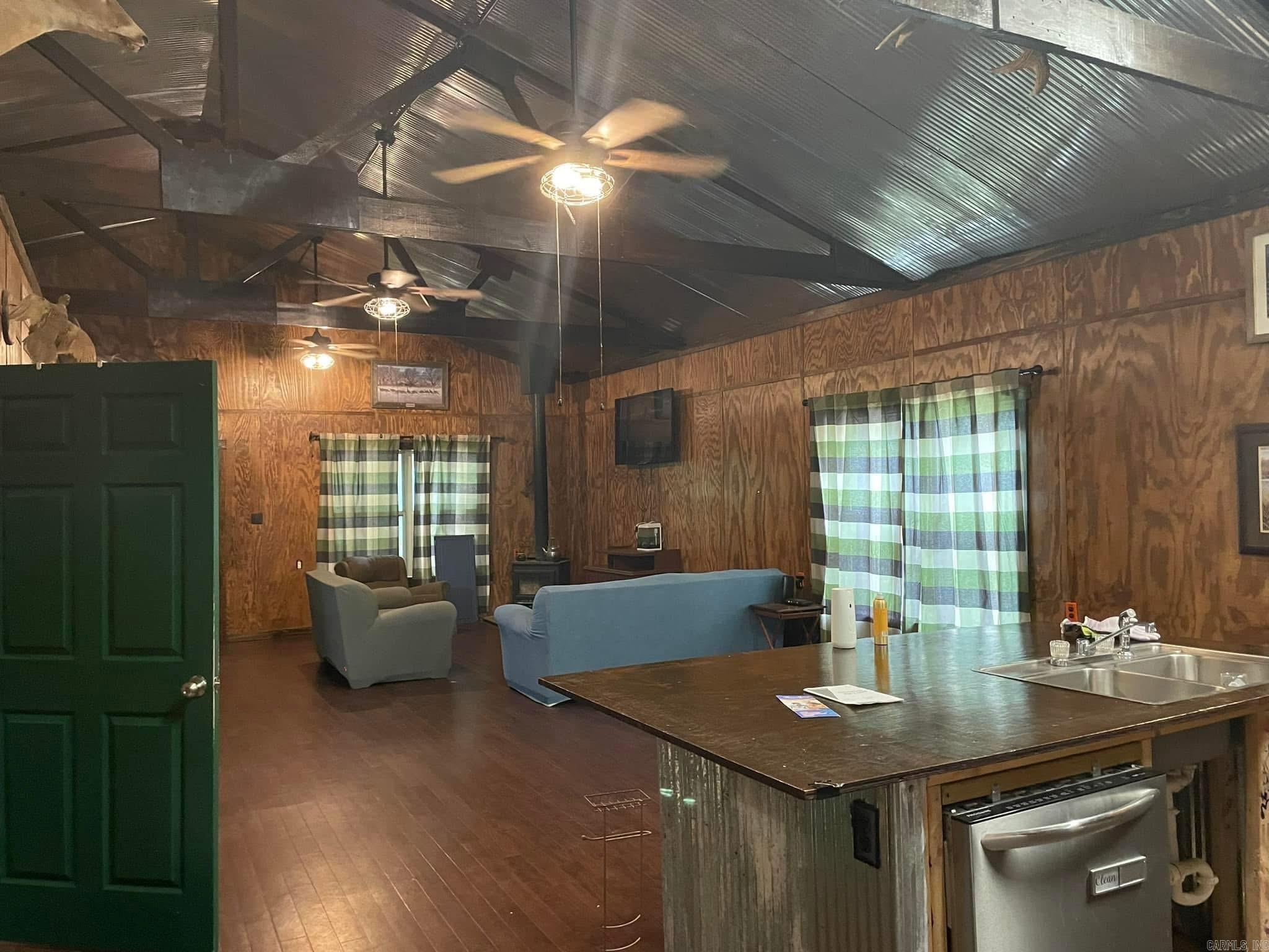 541 Cox Cypress  Stuttgart, AR