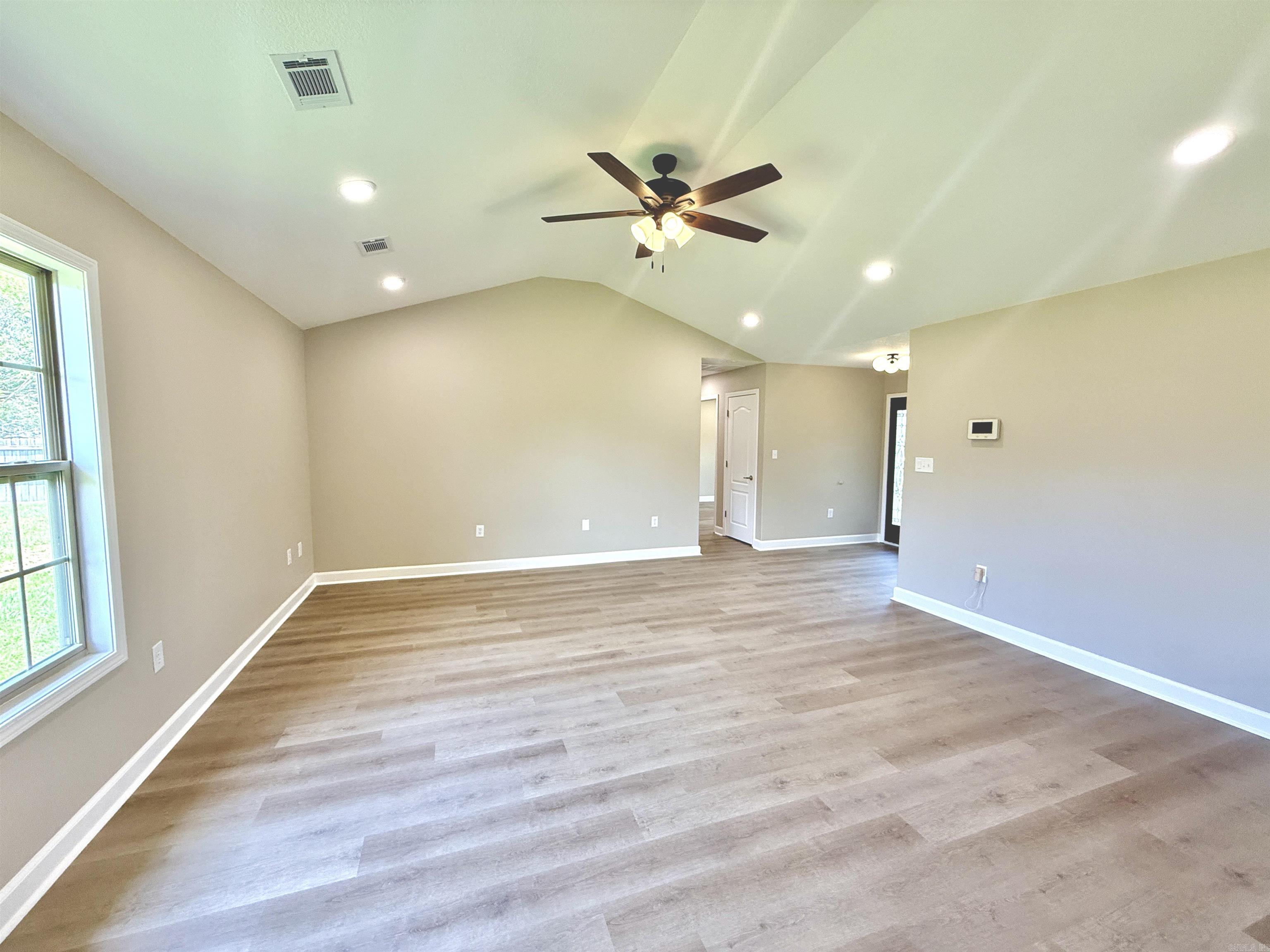 105 Meadow Brookland, AR 72416