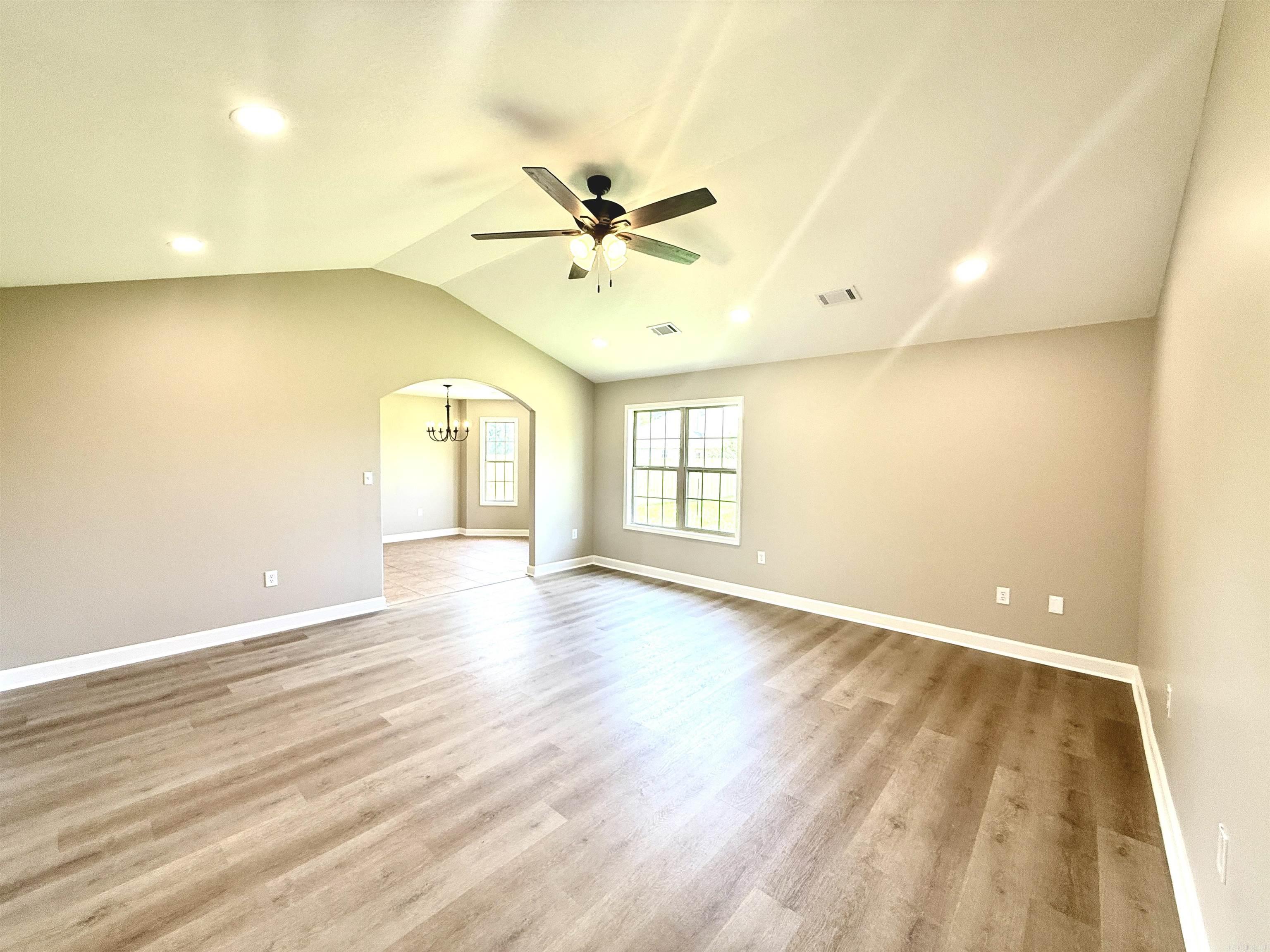 105 Meadow Brookland, AR 72416