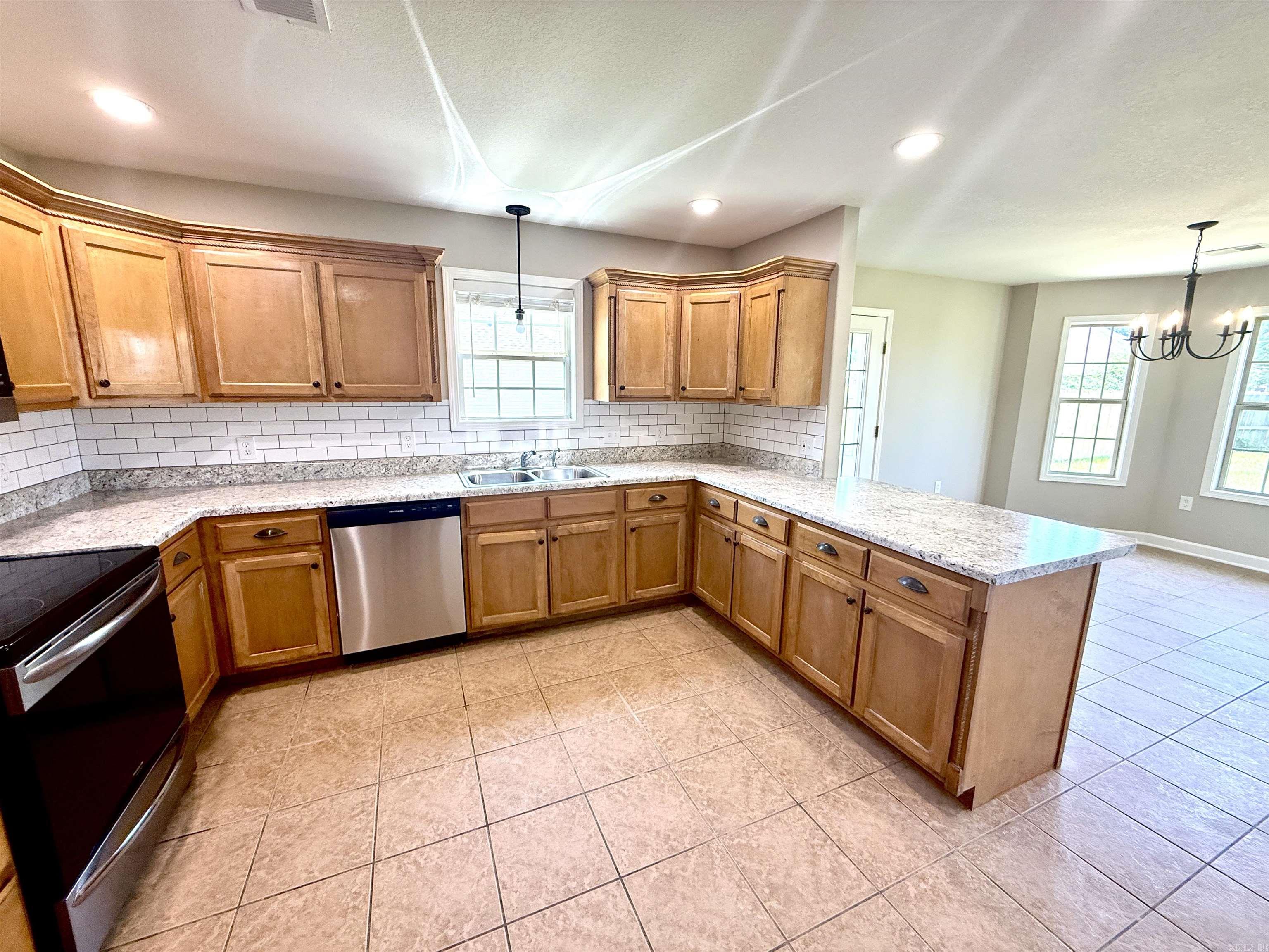 105 Meadow Brookland, AR 72416