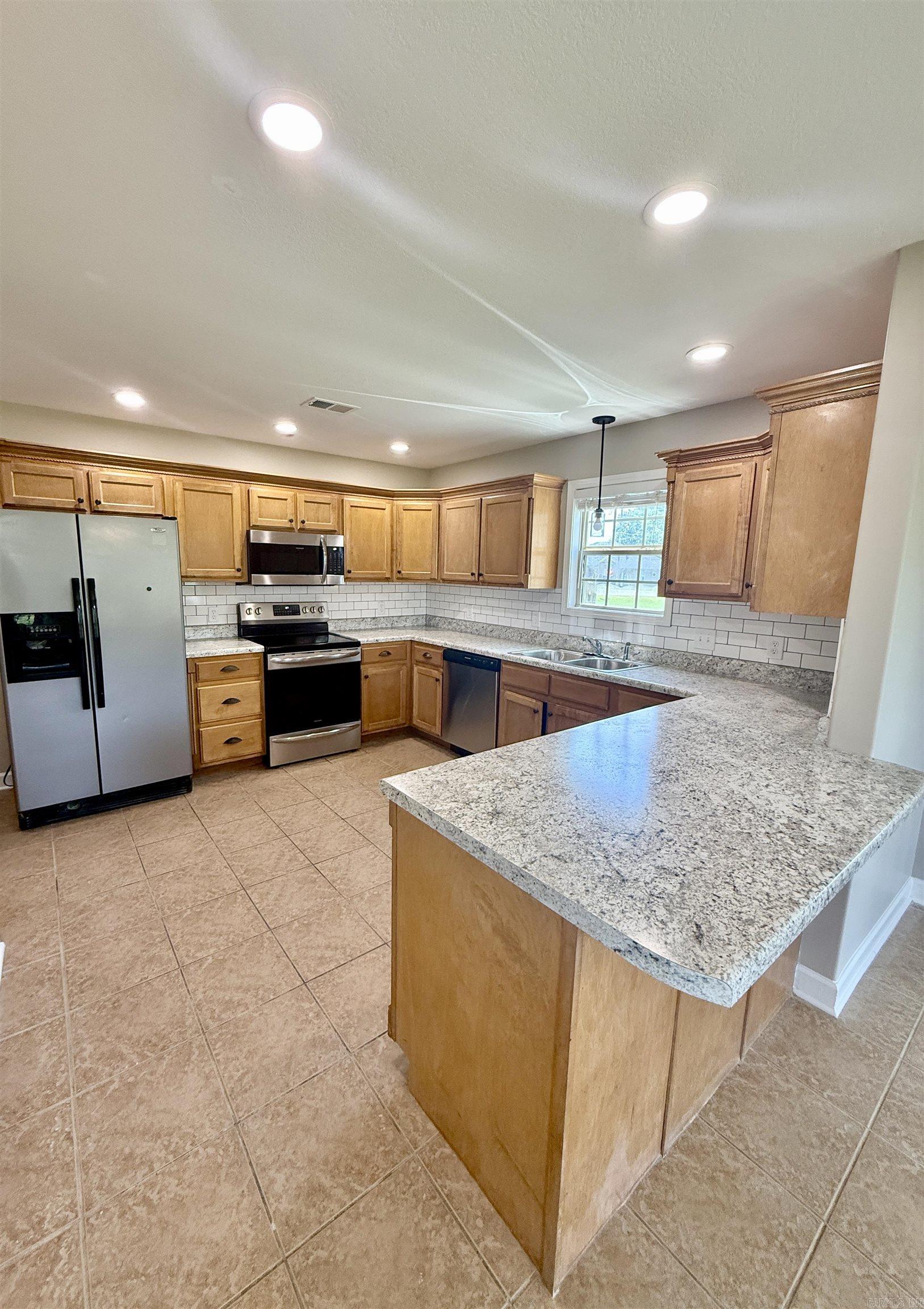 105 Meadow Brookland, AR 72416