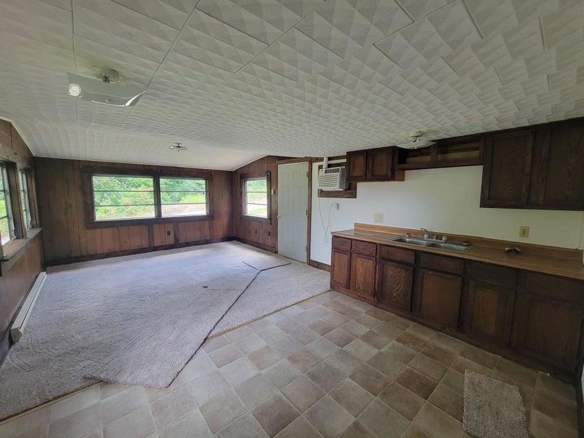 465 S 12th  Mammoth Spring, MO