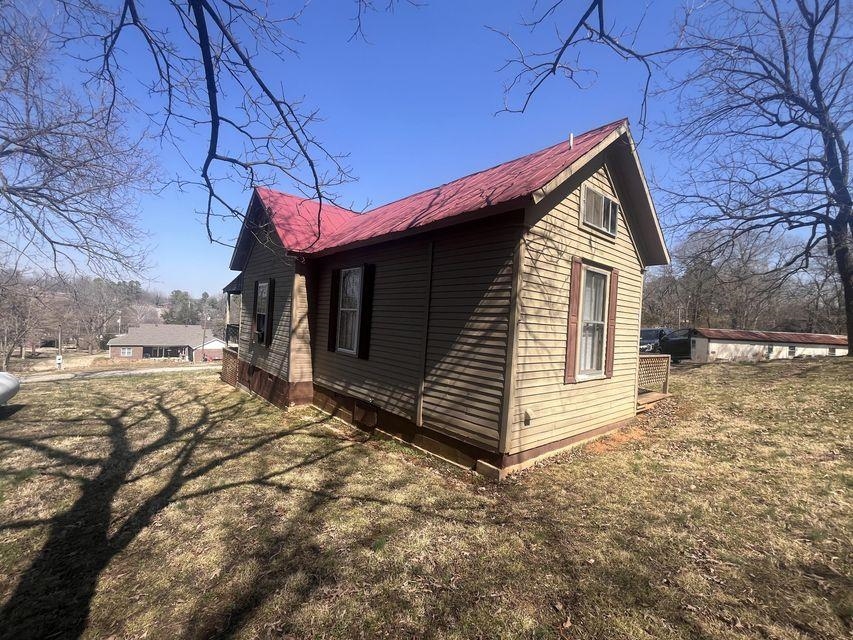 1210 Walker  Mammoth Spring, MO