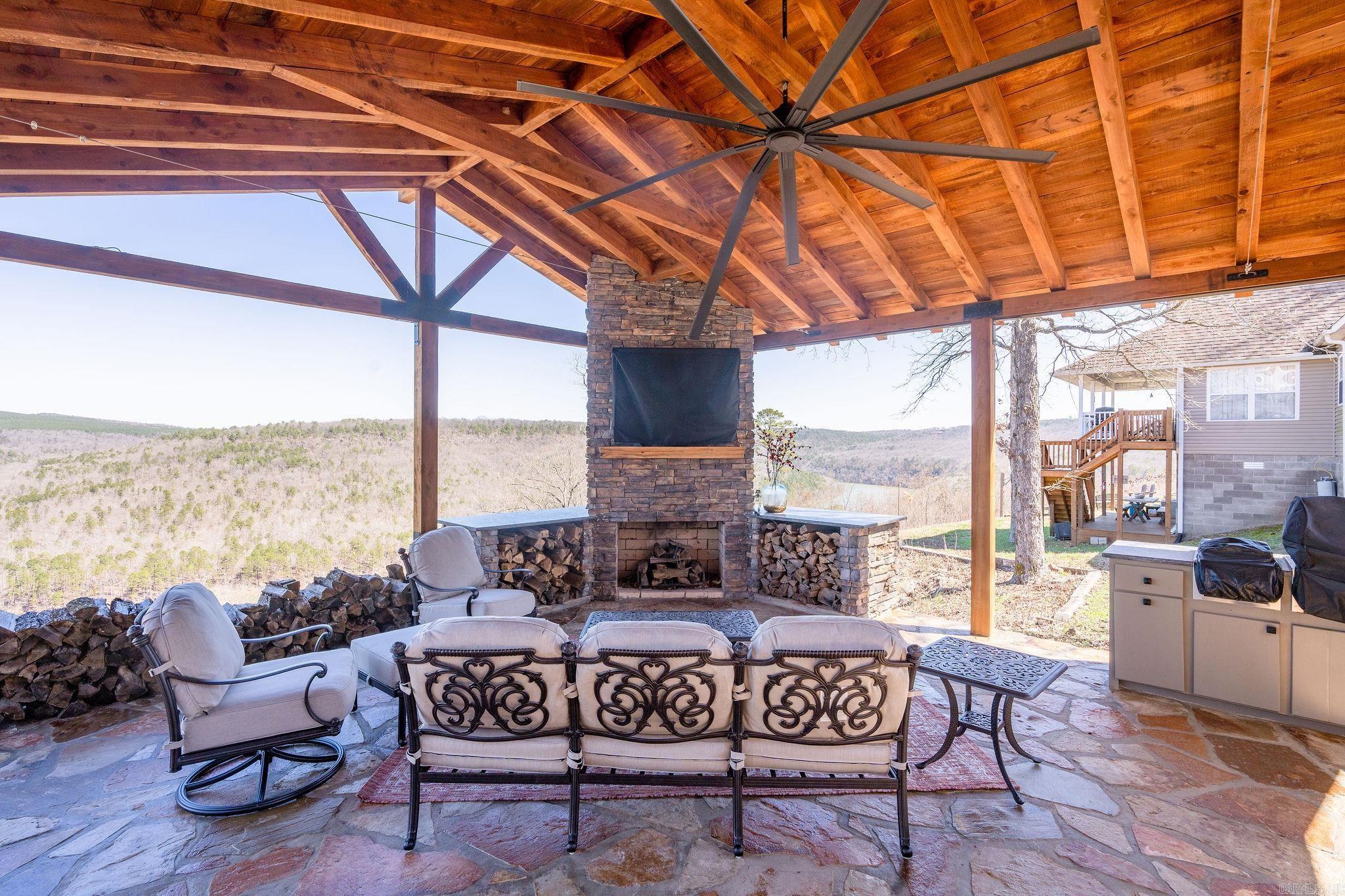 245 Ring Road  Greers Ferry, AR