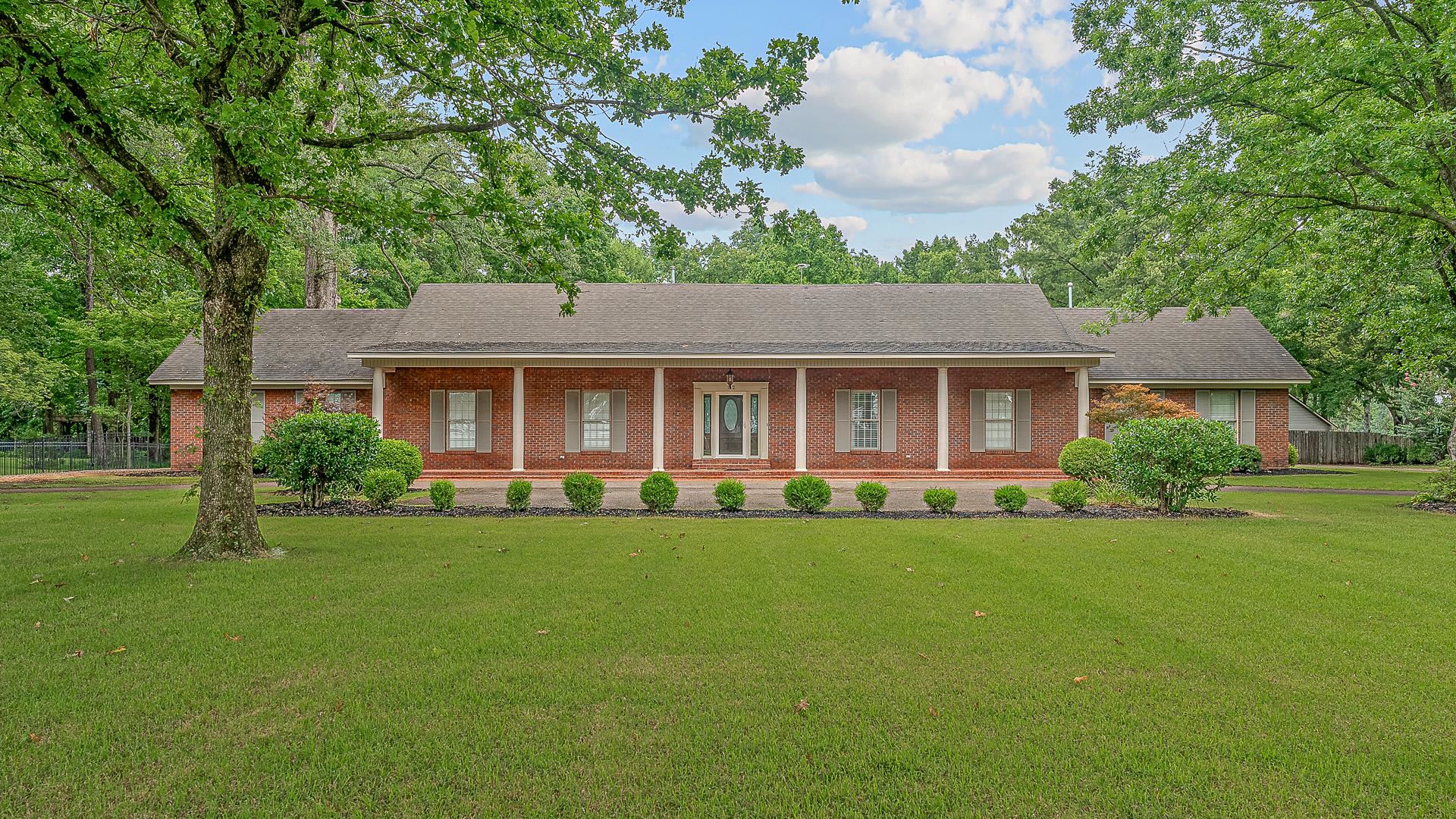 142 E Park Lane  Burdette, AR