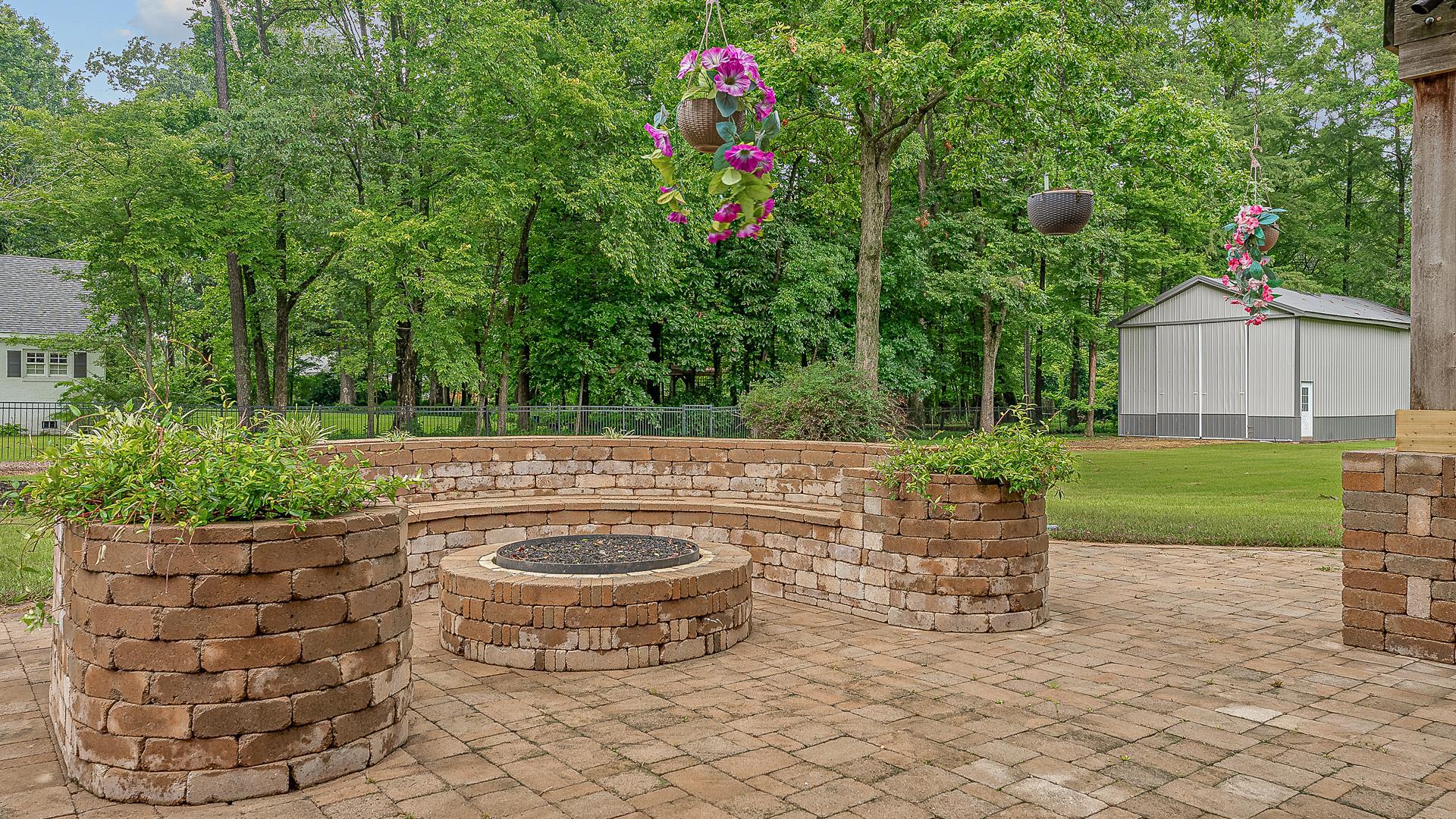 142 E Park Lane  Burdette, AR