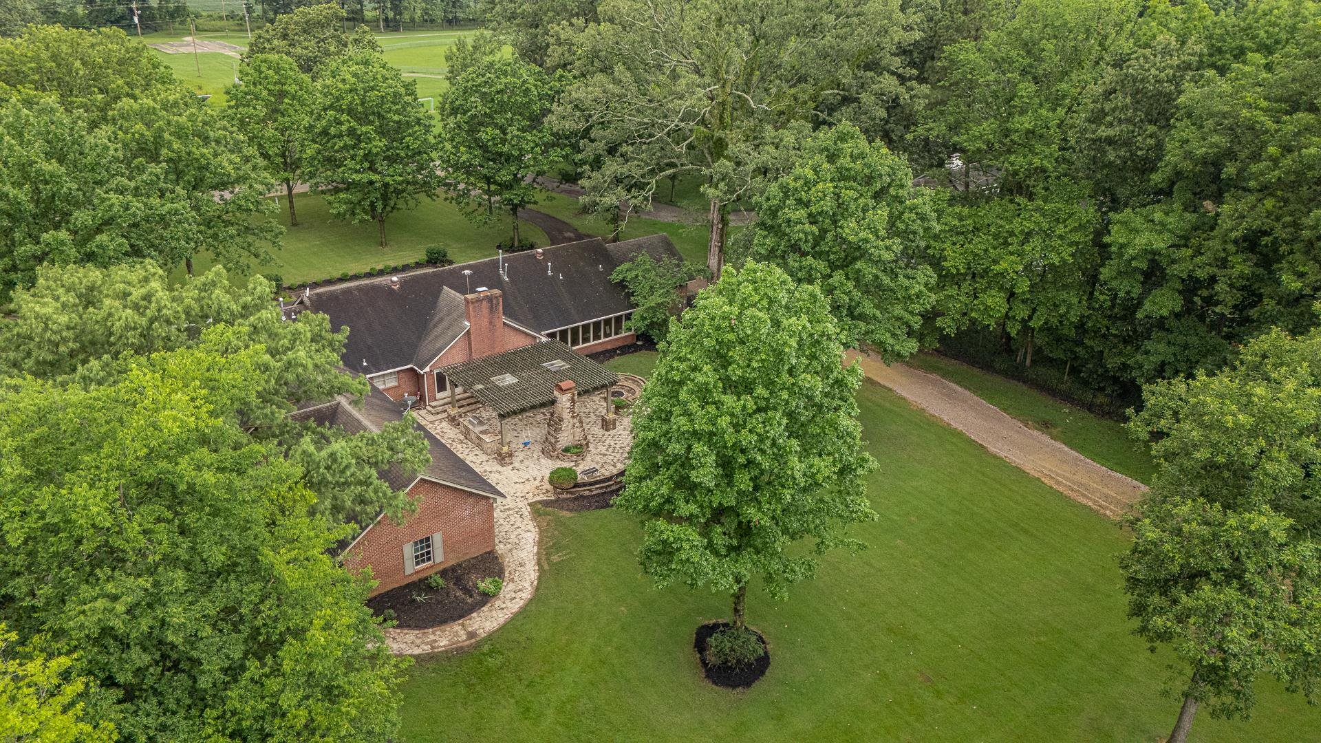 142 E Park Lane  Burdette, AR
