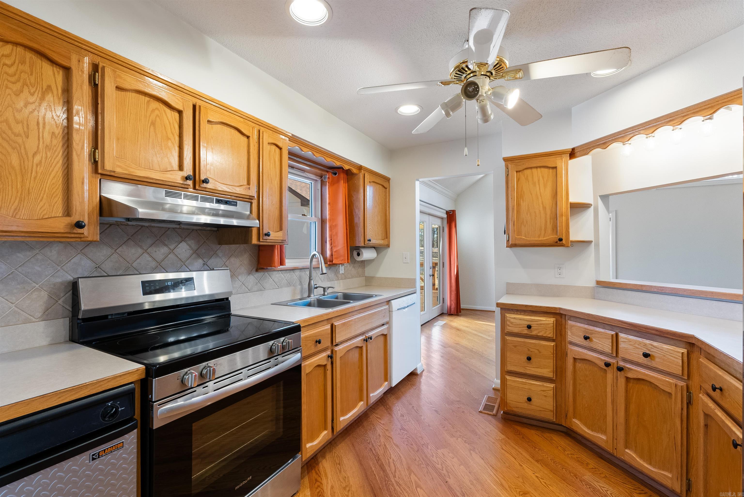 313 Snead  Fairfield Bay, AR