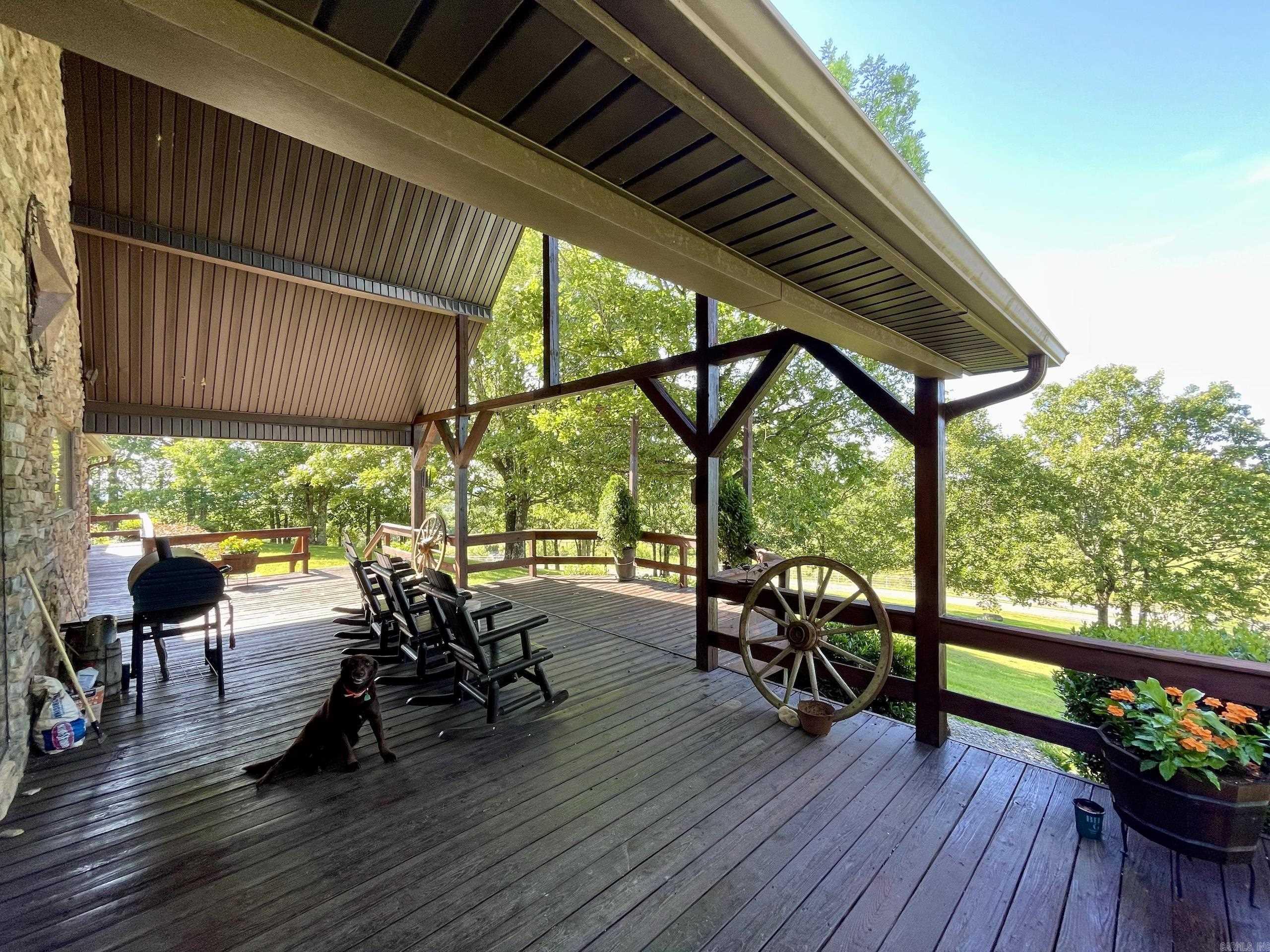 7042 Highway 254 W  Leslie, AR