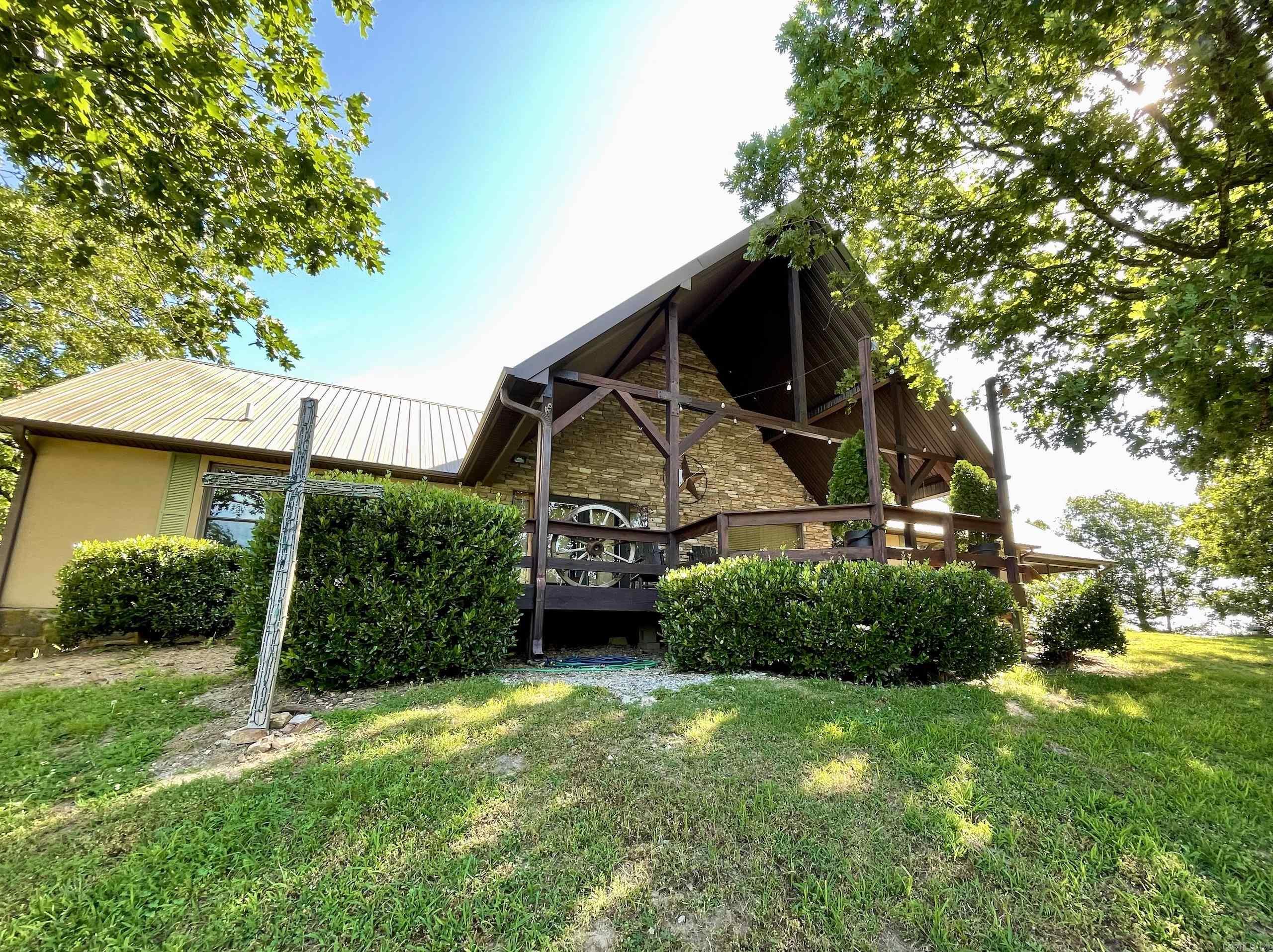 7042 Highway 254 W  Leslie, AR