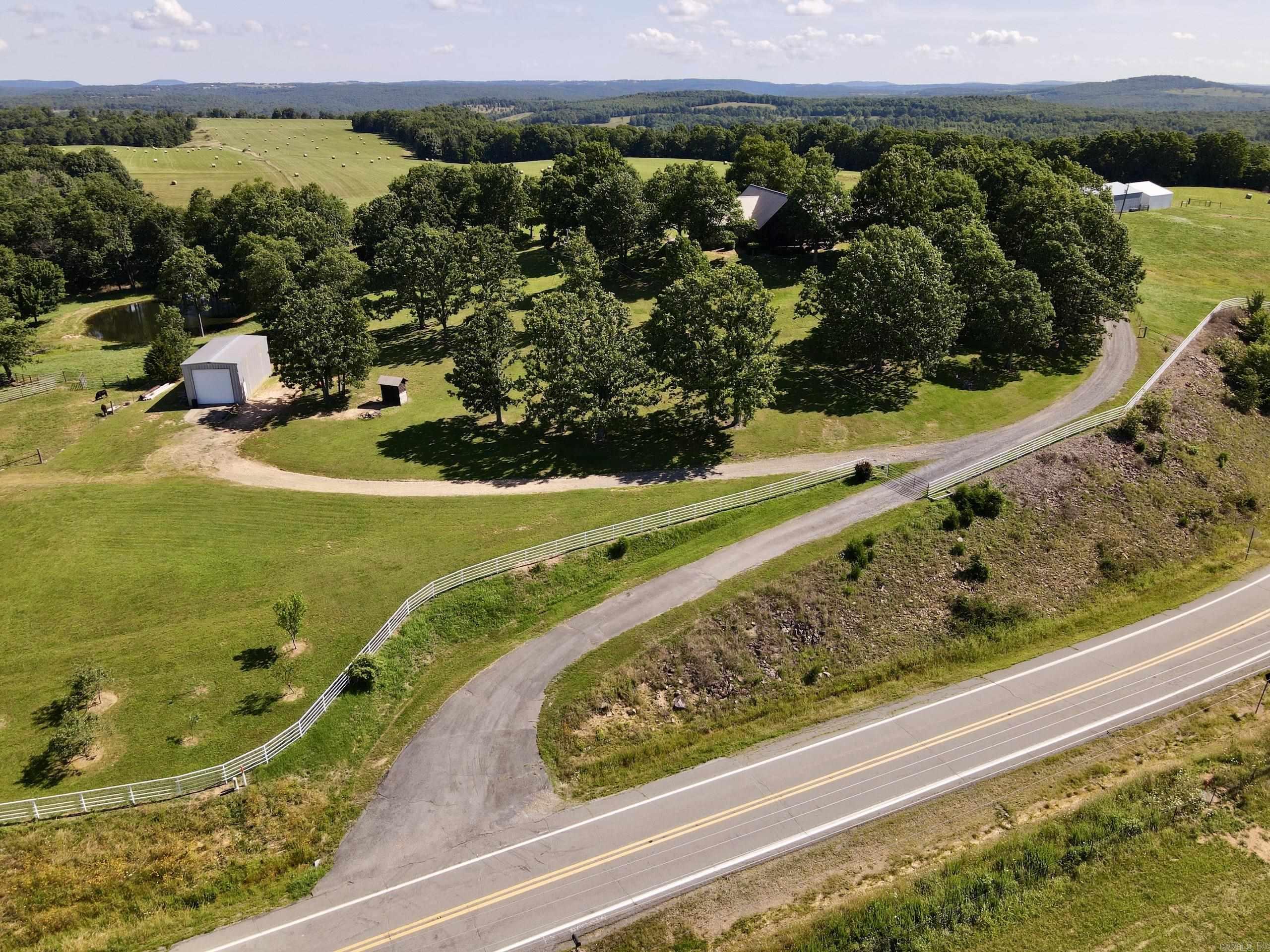 7042 Highway 254 W  Leslie, AR
