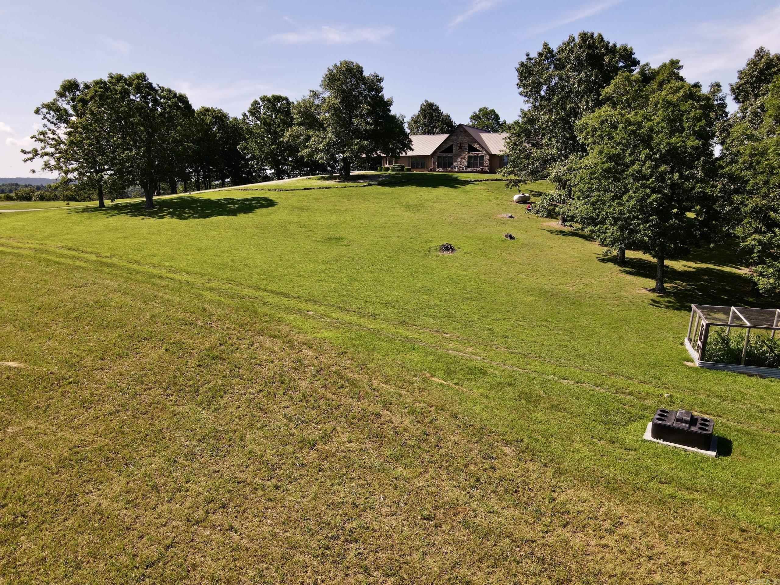 7042 Highway 254 W  Leslie, AR