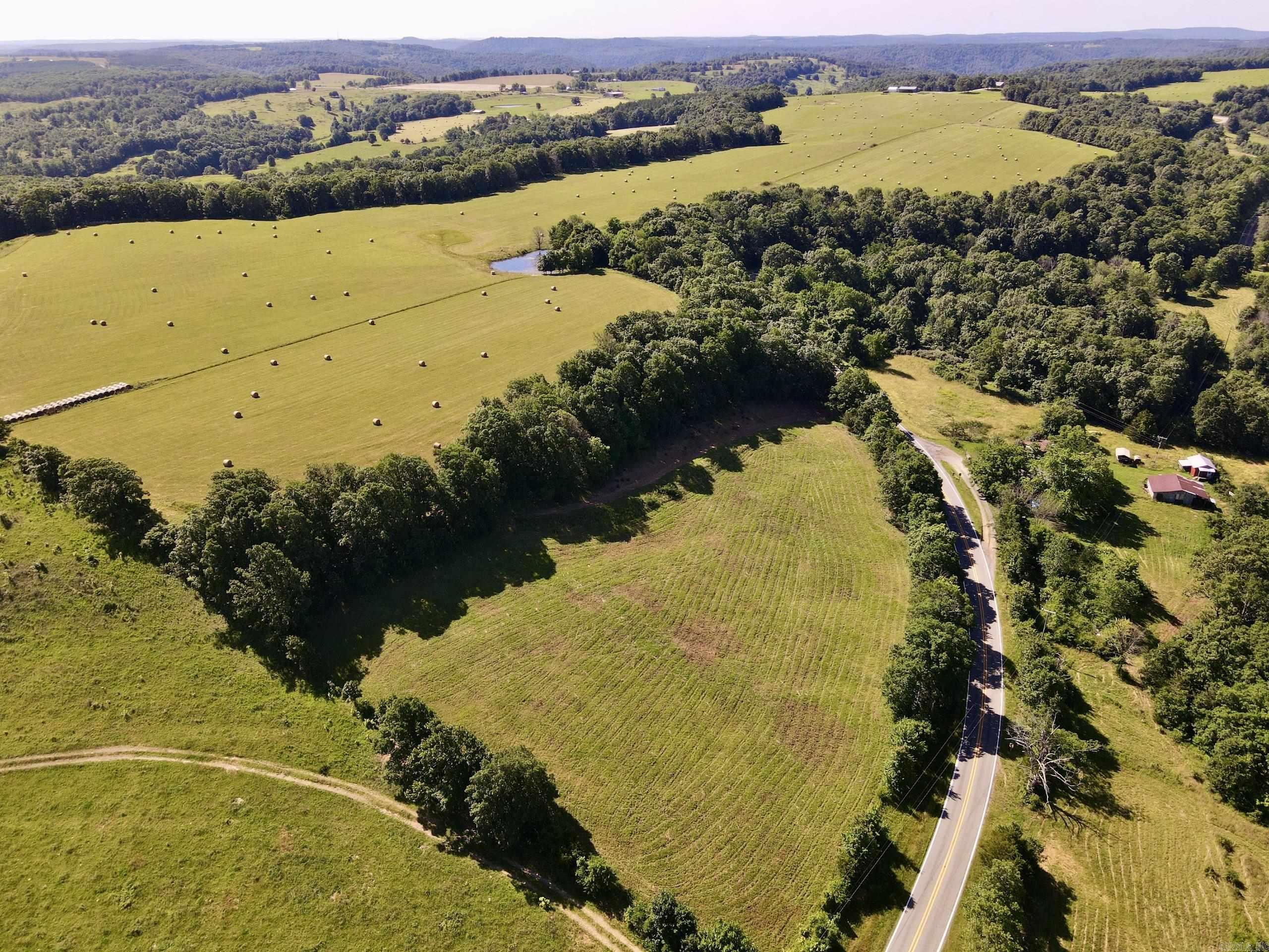 7042 Highway 254 W  Leslie, AR
