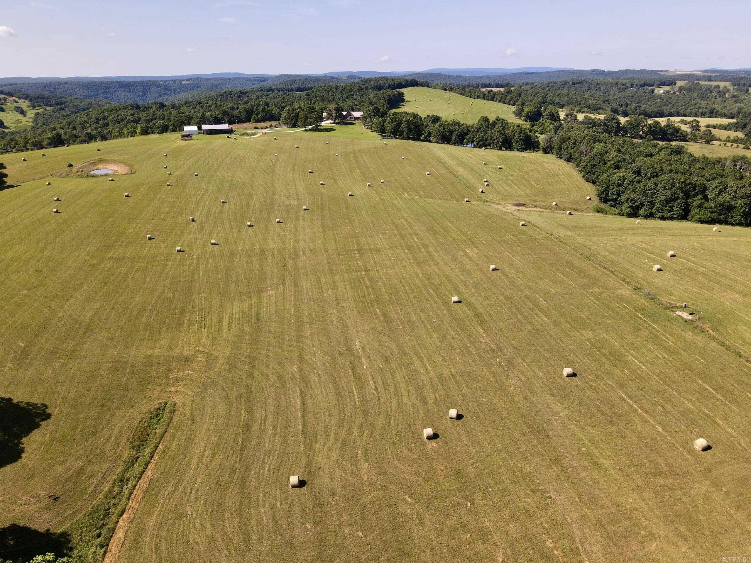 7042 Highway 254 W  Leslie, AR