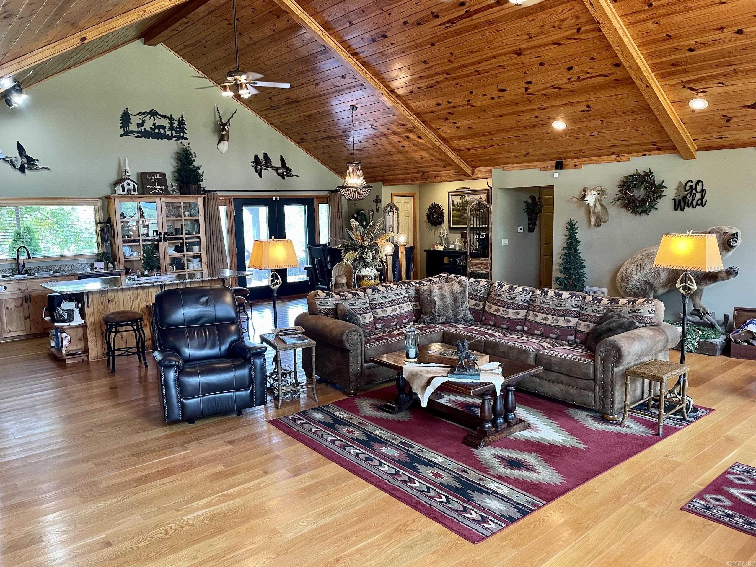 7042 Highway 254 W  Leslie, AR