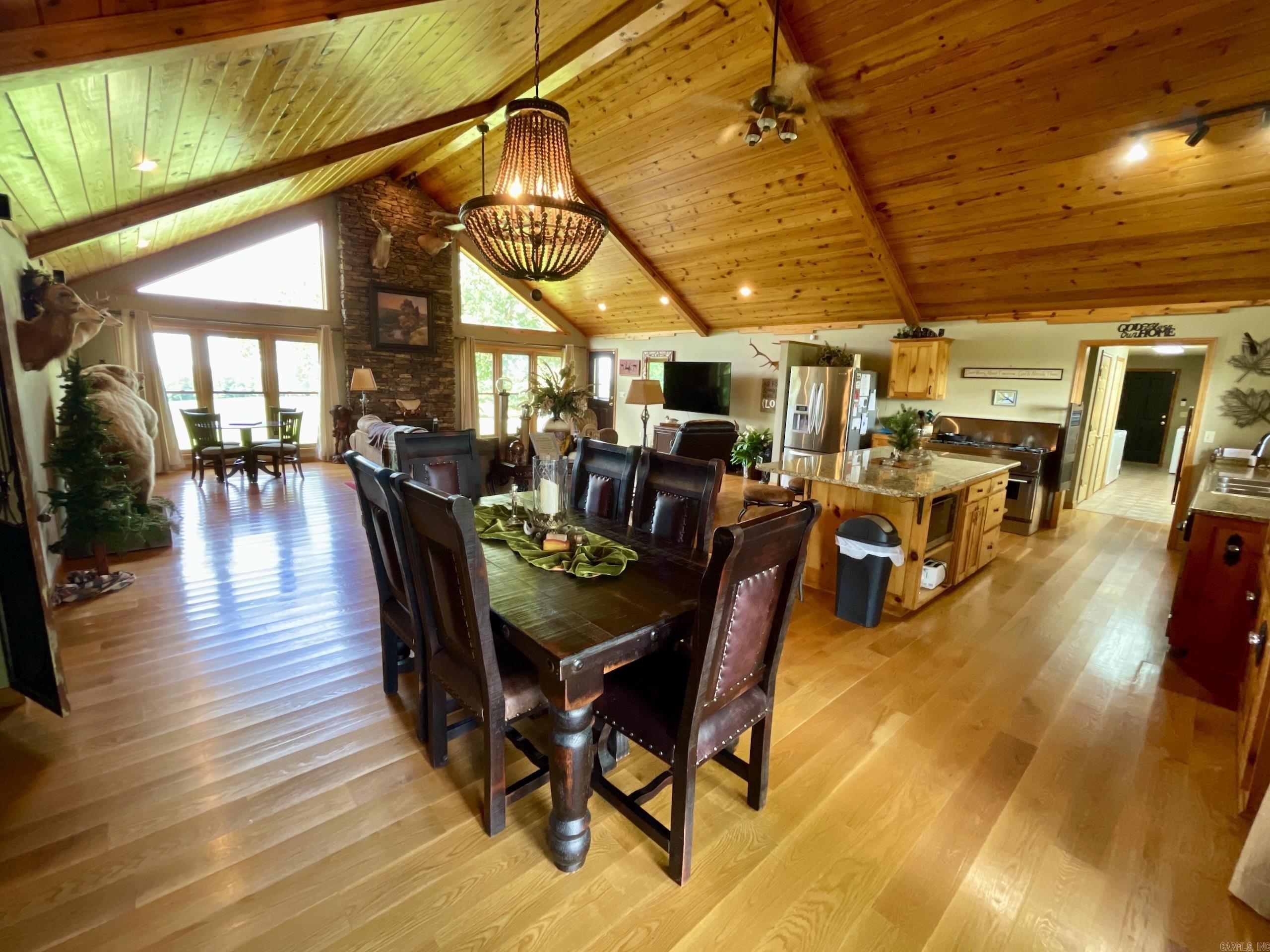 7042 Highway 254 W  Leslie, AR