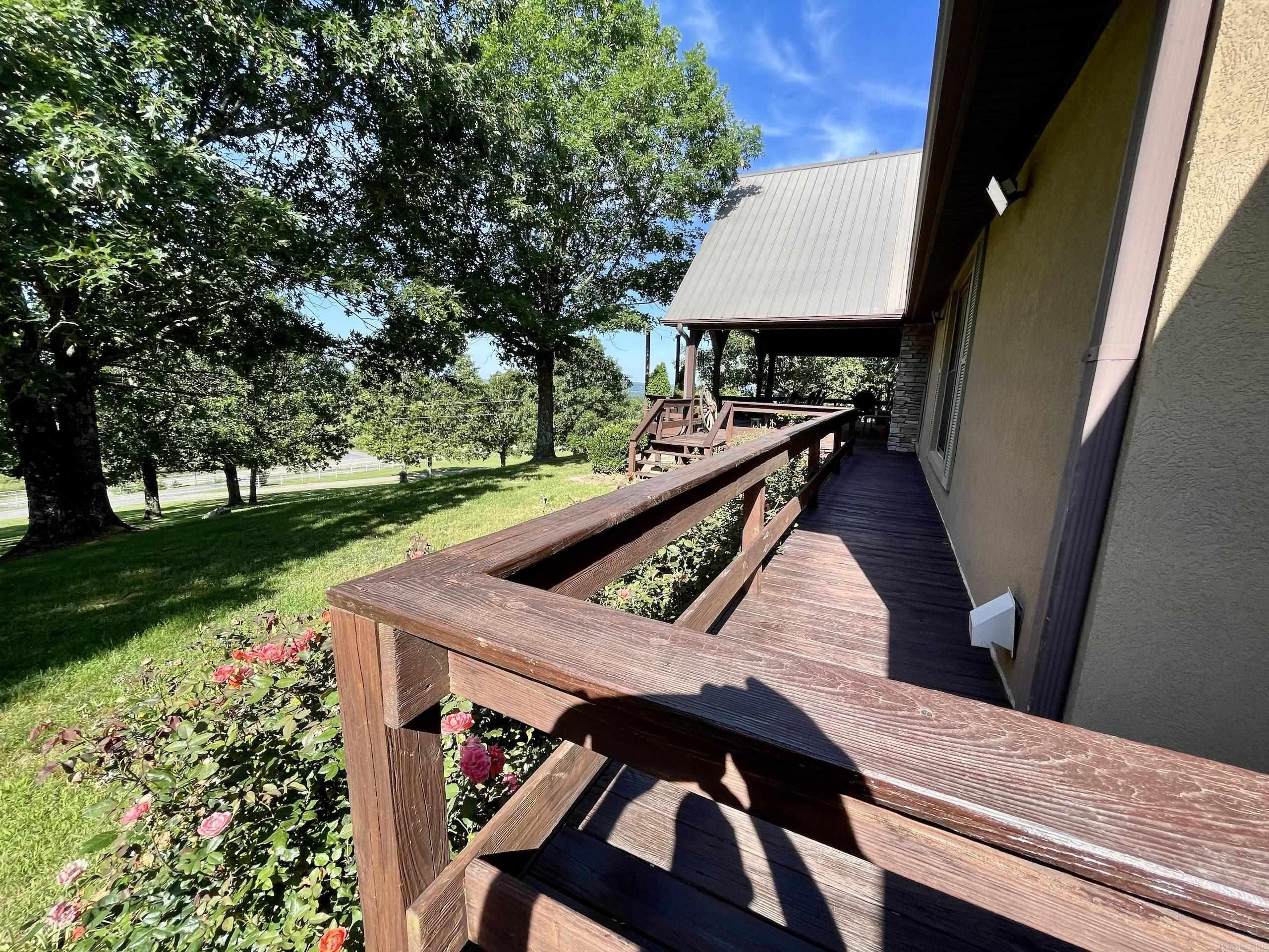 7042 Highway 254 W  Leslie, AR