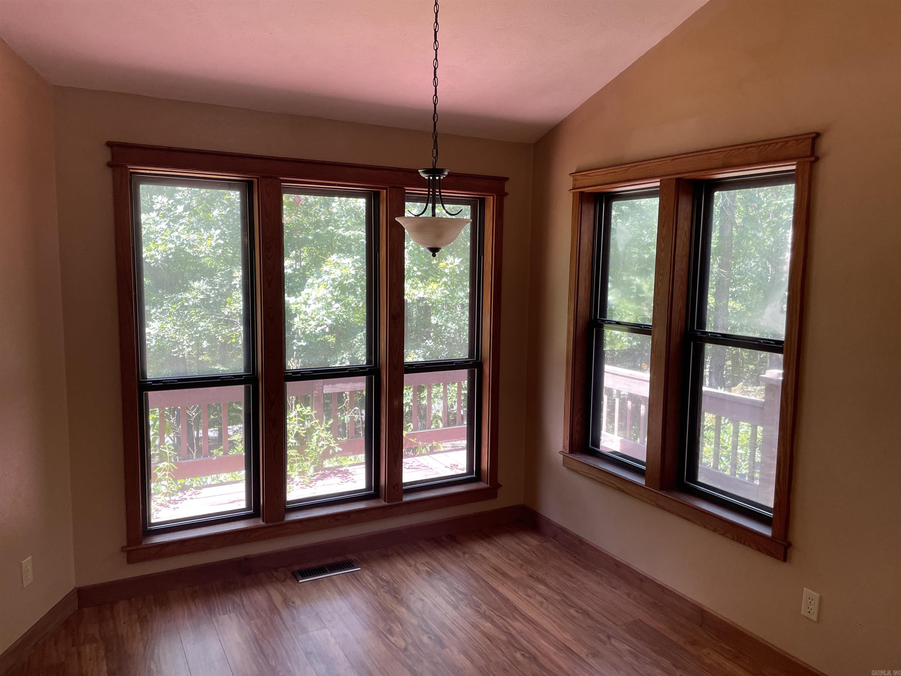 319 Lake Forest Estate  Tumbling Shoals, AR