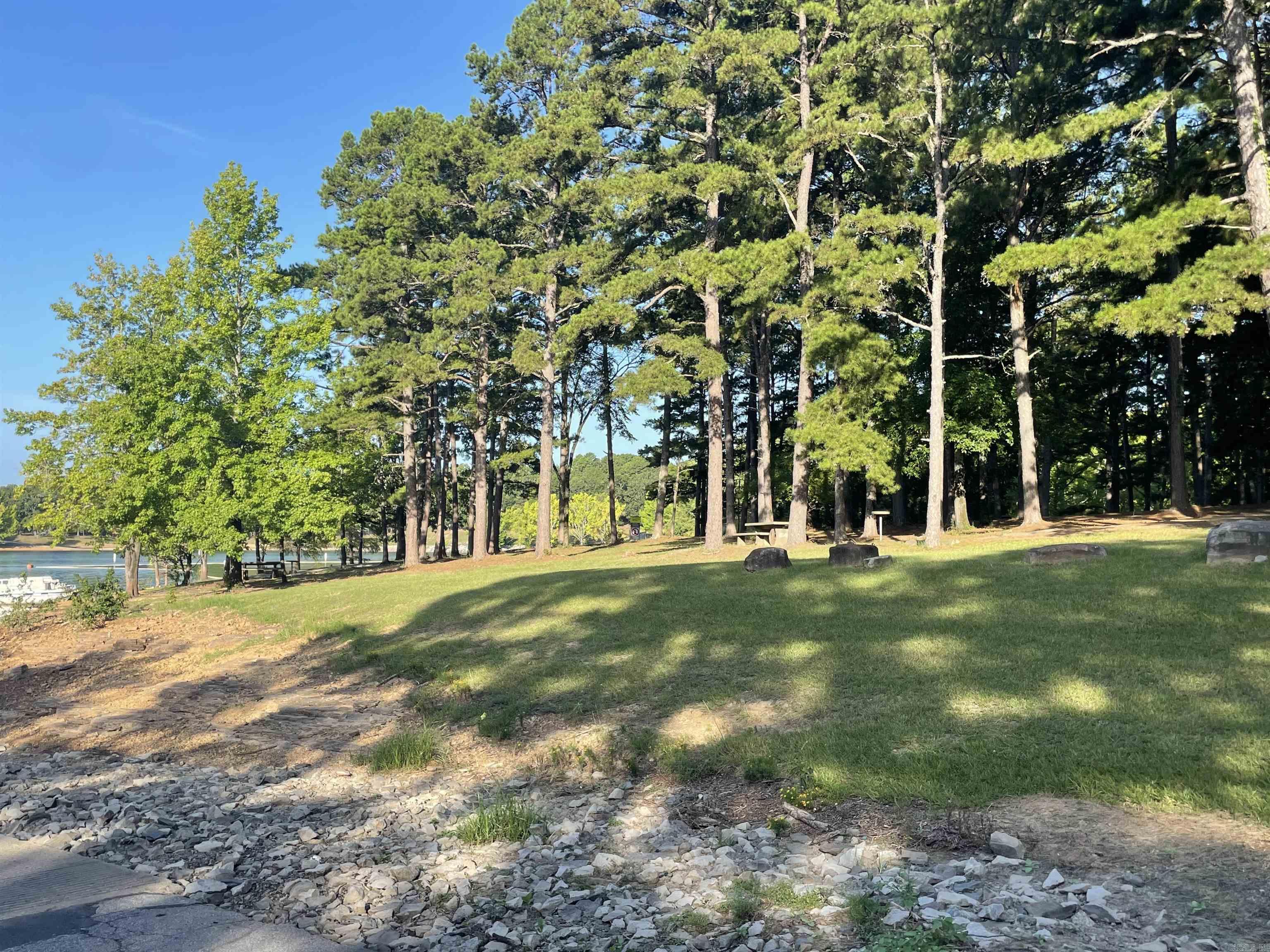 319 Lake Forest Estate  Tumbling Shoals, AR