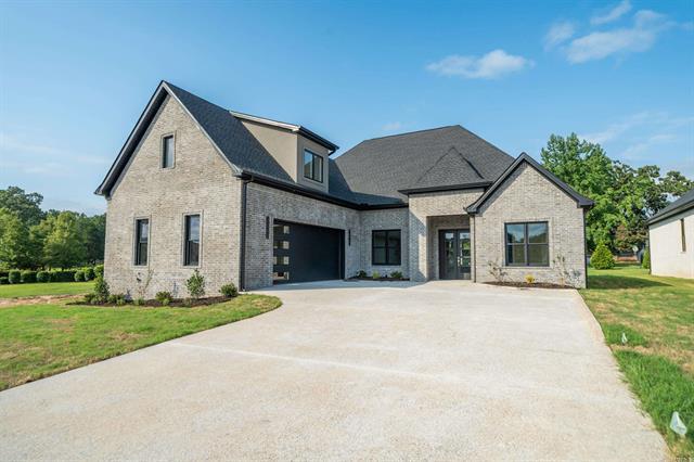 139  Arlington Park  Hot Springs, AR