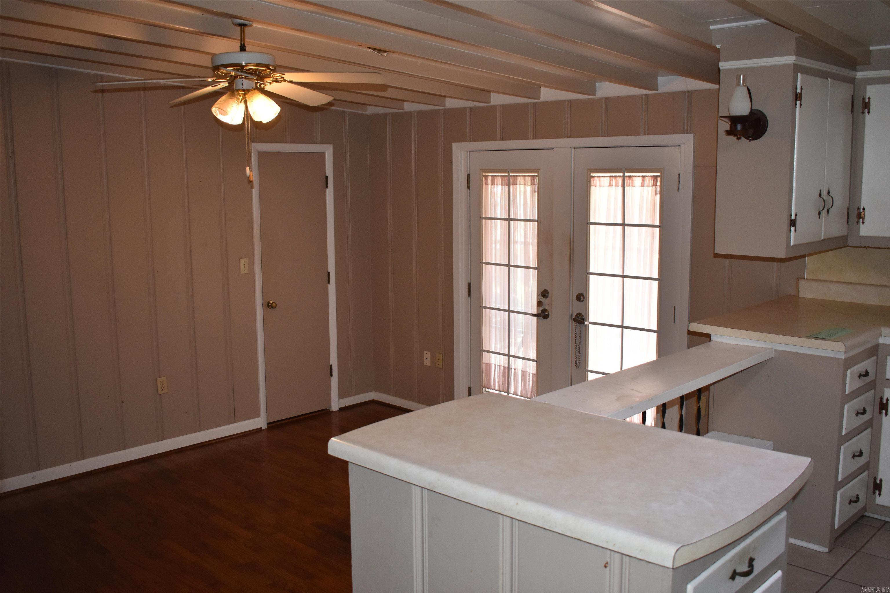 1008 S Spring  Searcy, AR