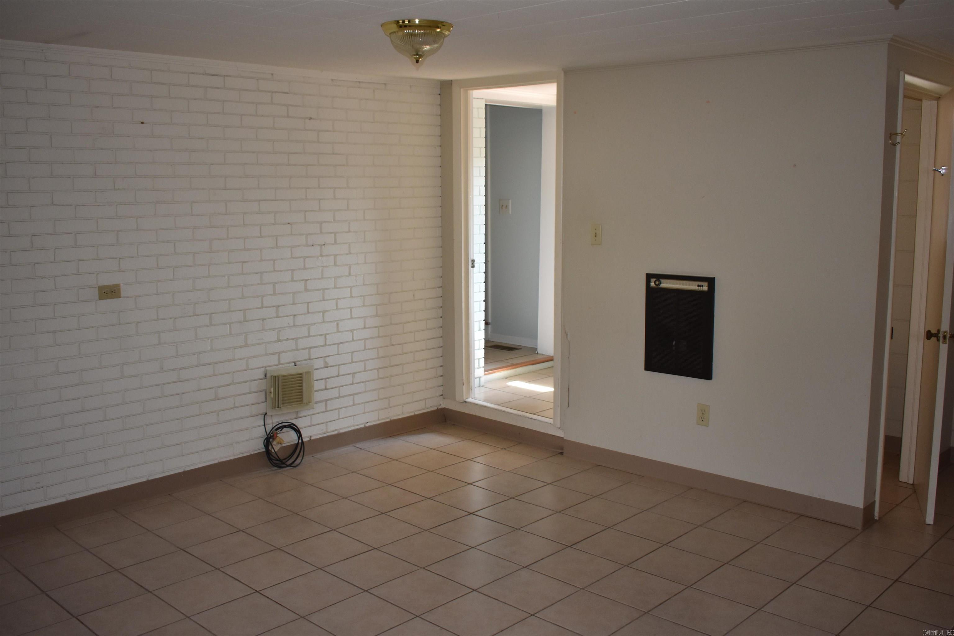 1008 S Spring  Searcy, AR