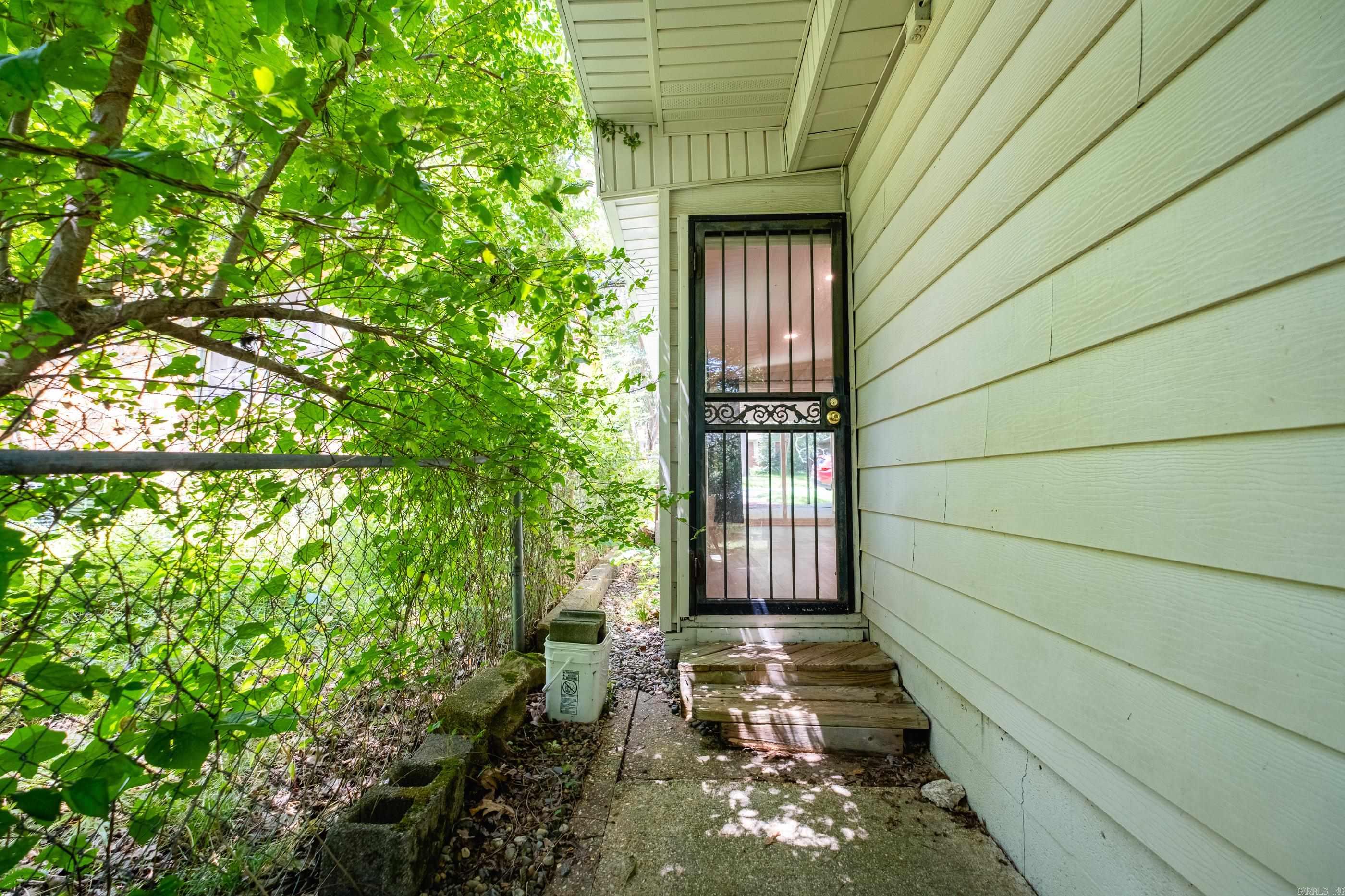 7419 Illinois  Little Rock, AR