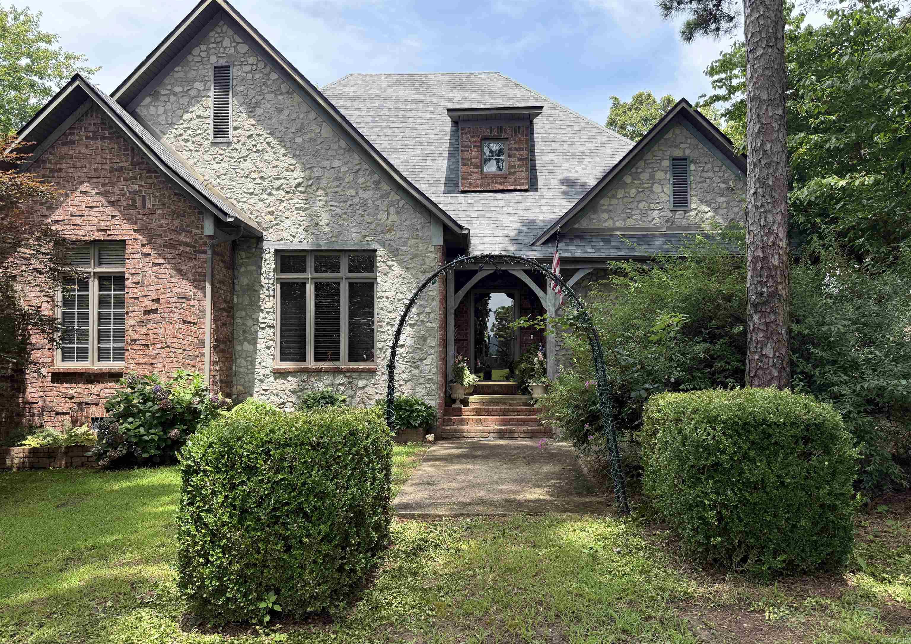 1211 Gayler Street  Mountain View, AR