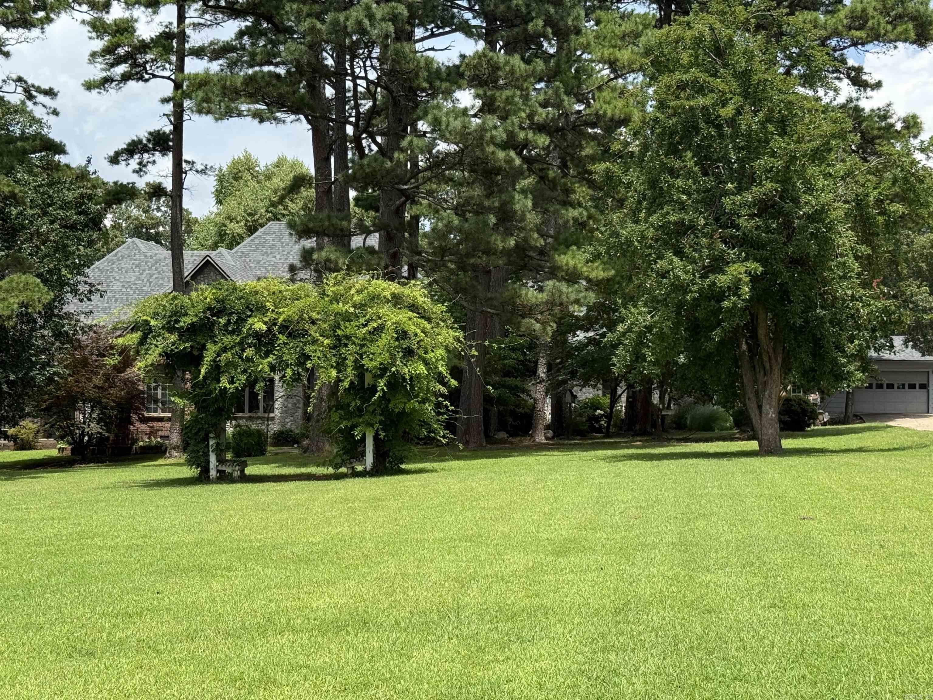 1211 Gayler Street  Mountain View, AR