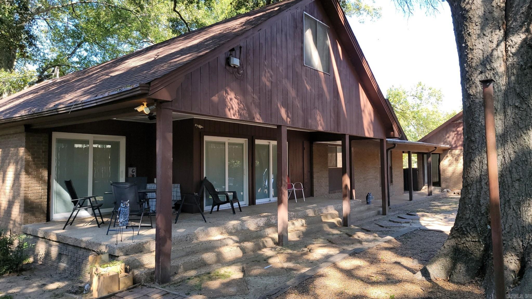 1216 N Izard St Forrest City, AR 72335
