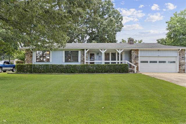 1001  Heatherdown  Mountain Home, AR