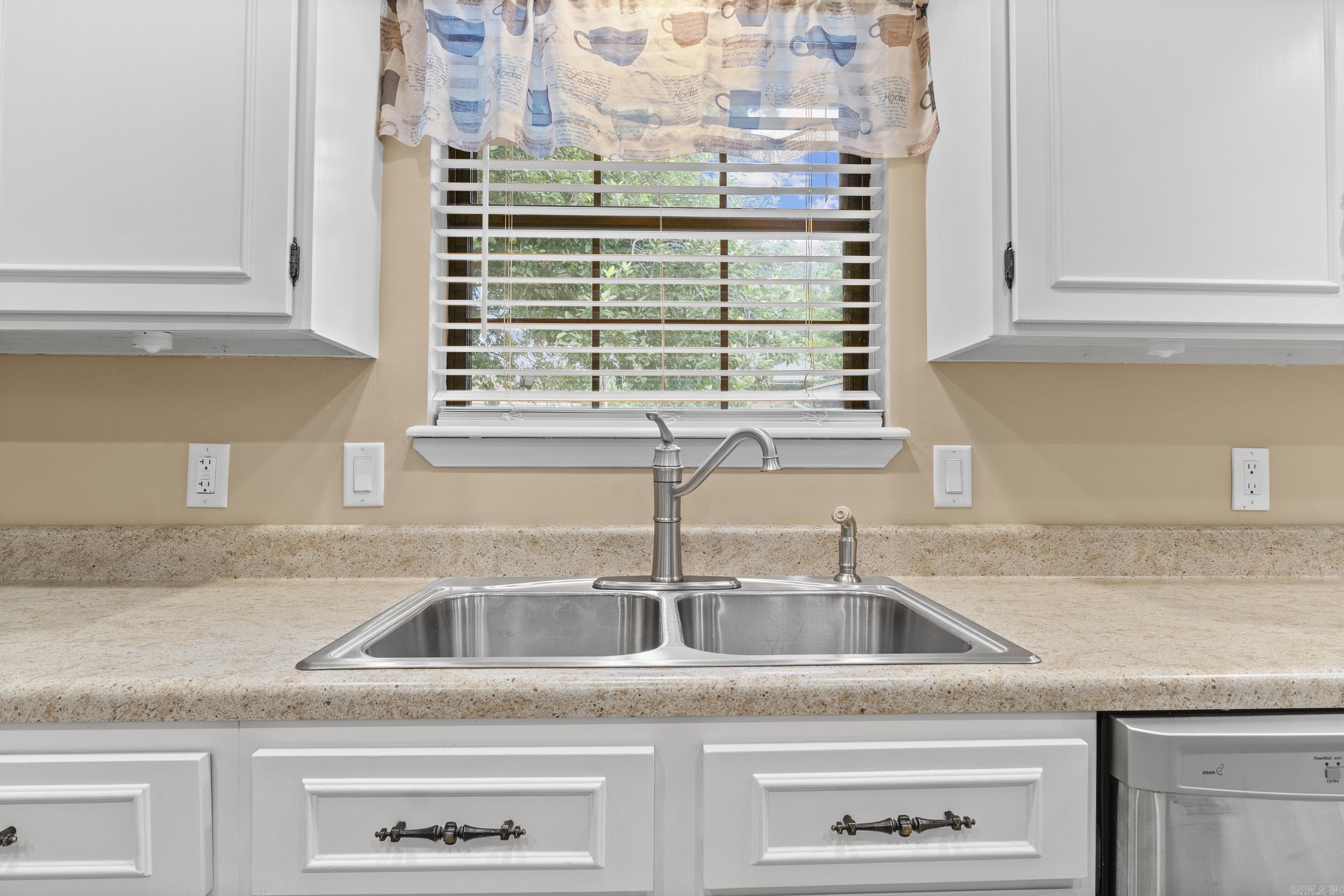 1001 Heatherdown  Mountain Home, AR