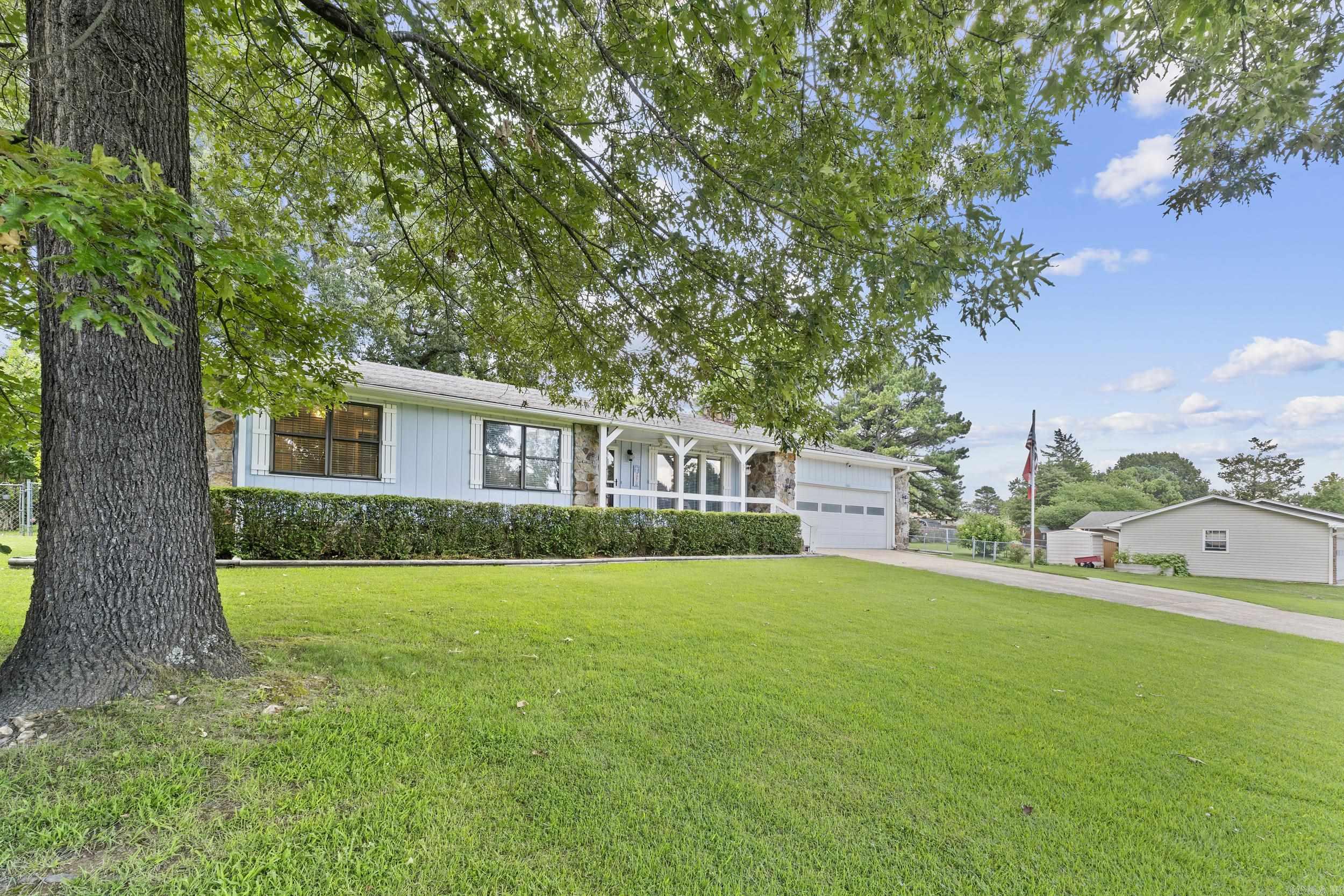 1001 Heatherdown  Mountain Home, AR