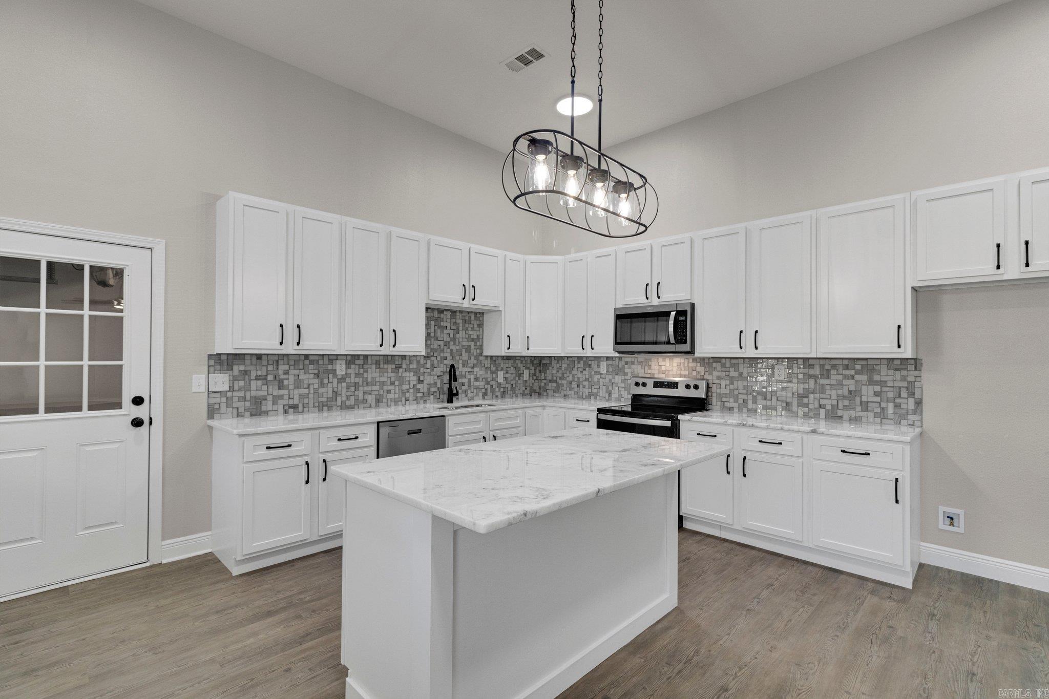 9 Brookridge Cv  Little Rock, AR